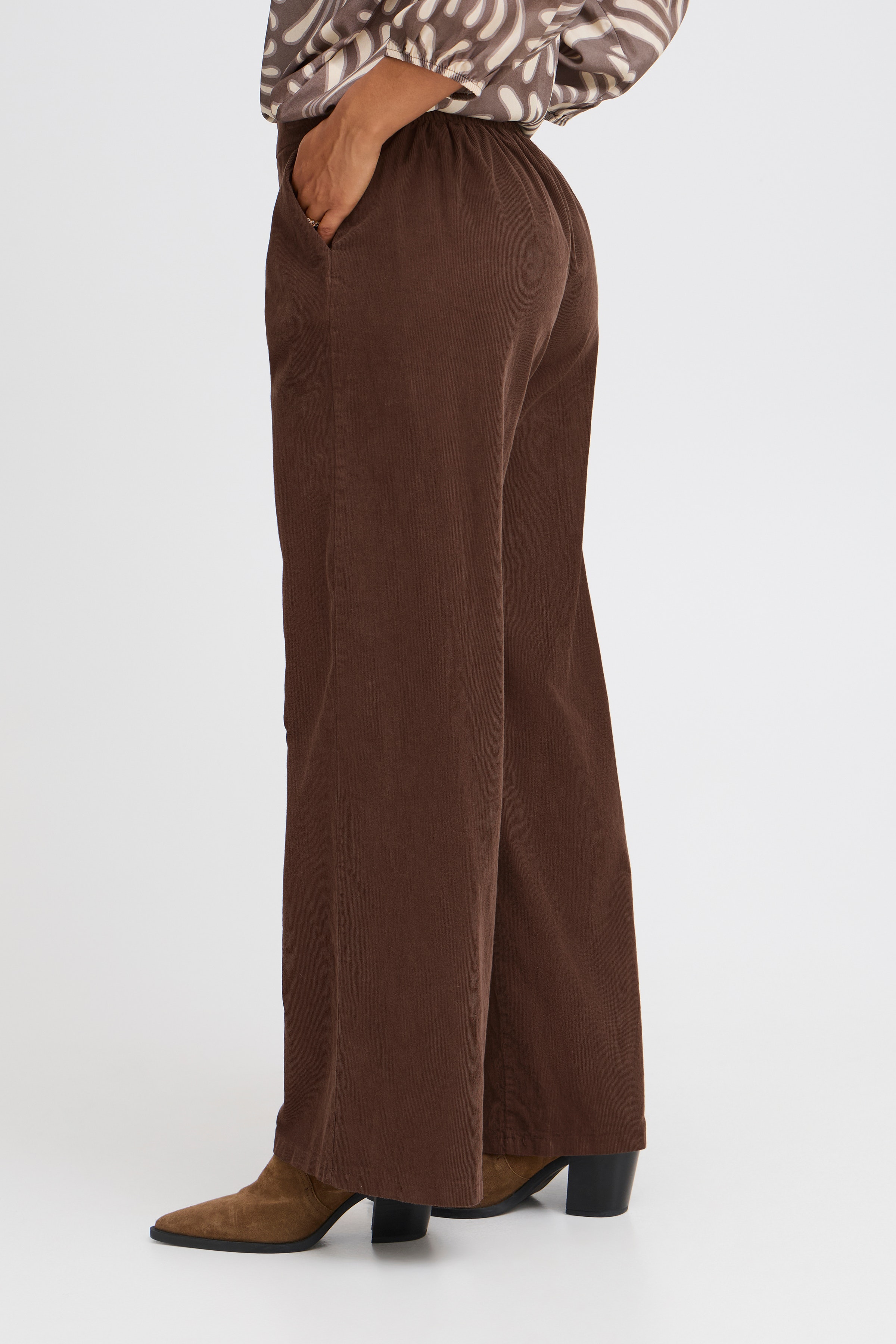 SBBALA Trousers LOOKBOOK FRONT 22100856-190912