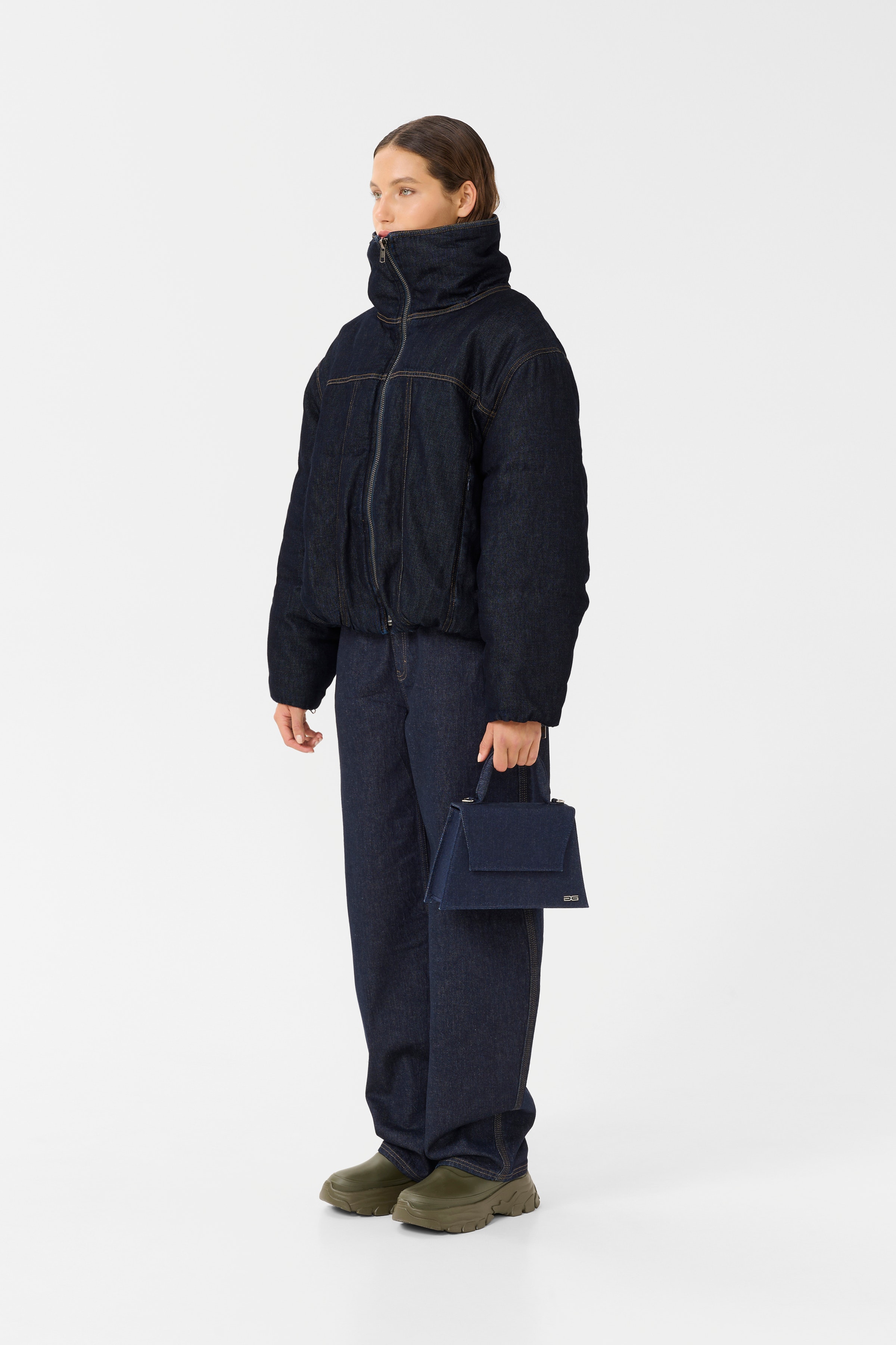 GZrinova Outerwear LOOKBOOK FRONT 10910331-107762