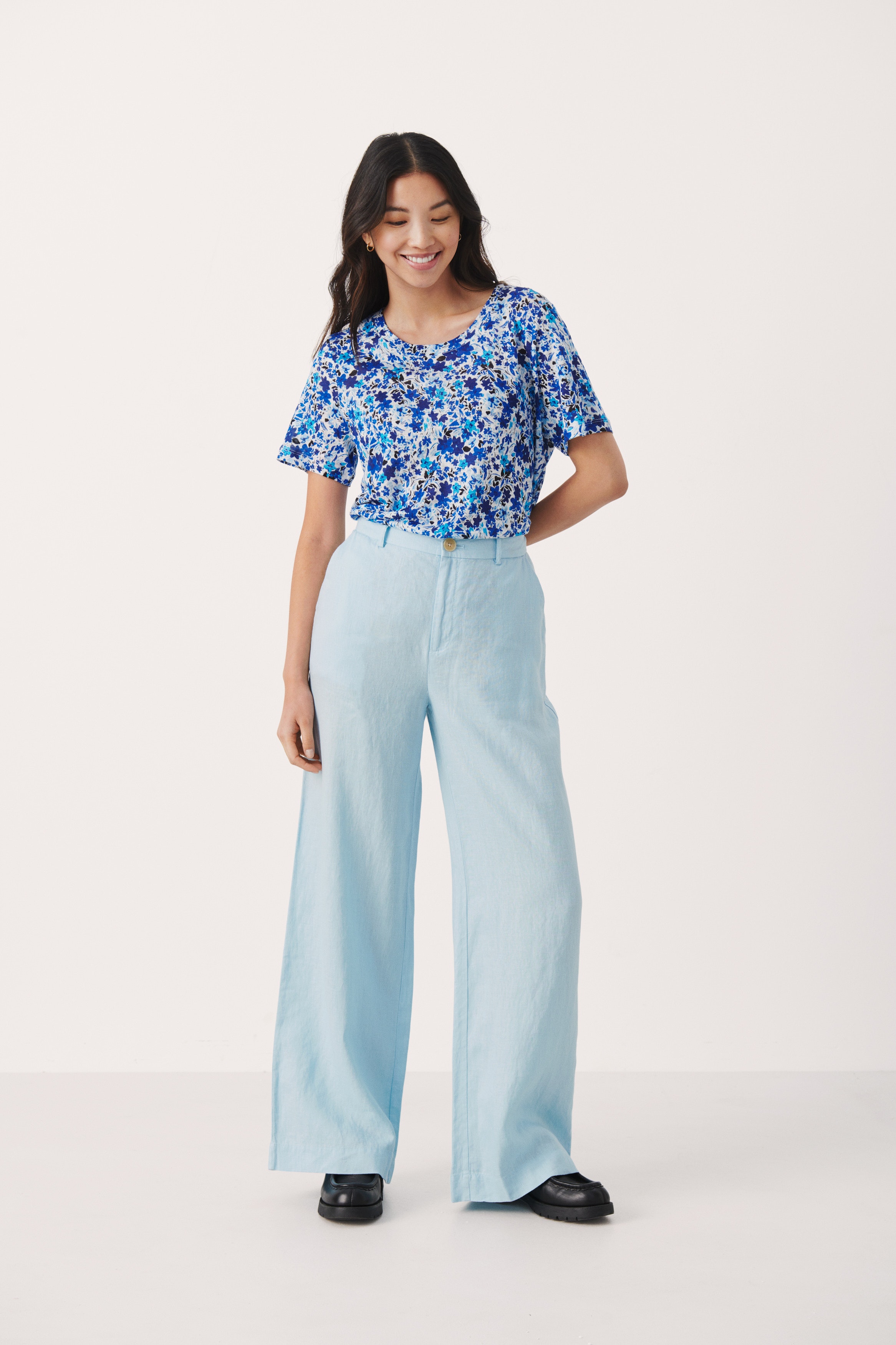 NinnesPW Linen trousers LOOKBOOK FRONT 30307724-134411