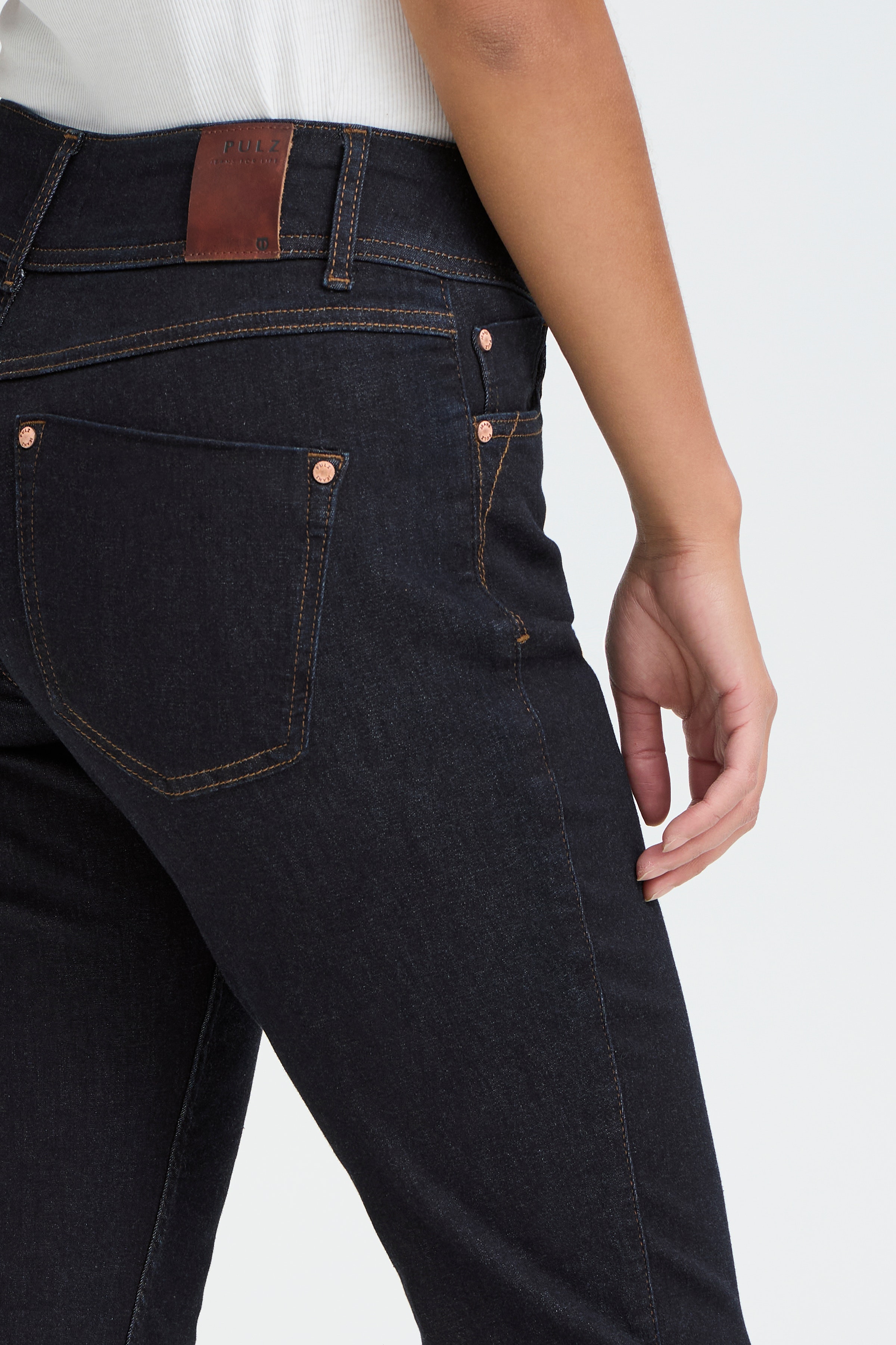 PZSUZY HW Curved Jeans Skinny leg LOOKBOOK DETAIL 50206183-202124