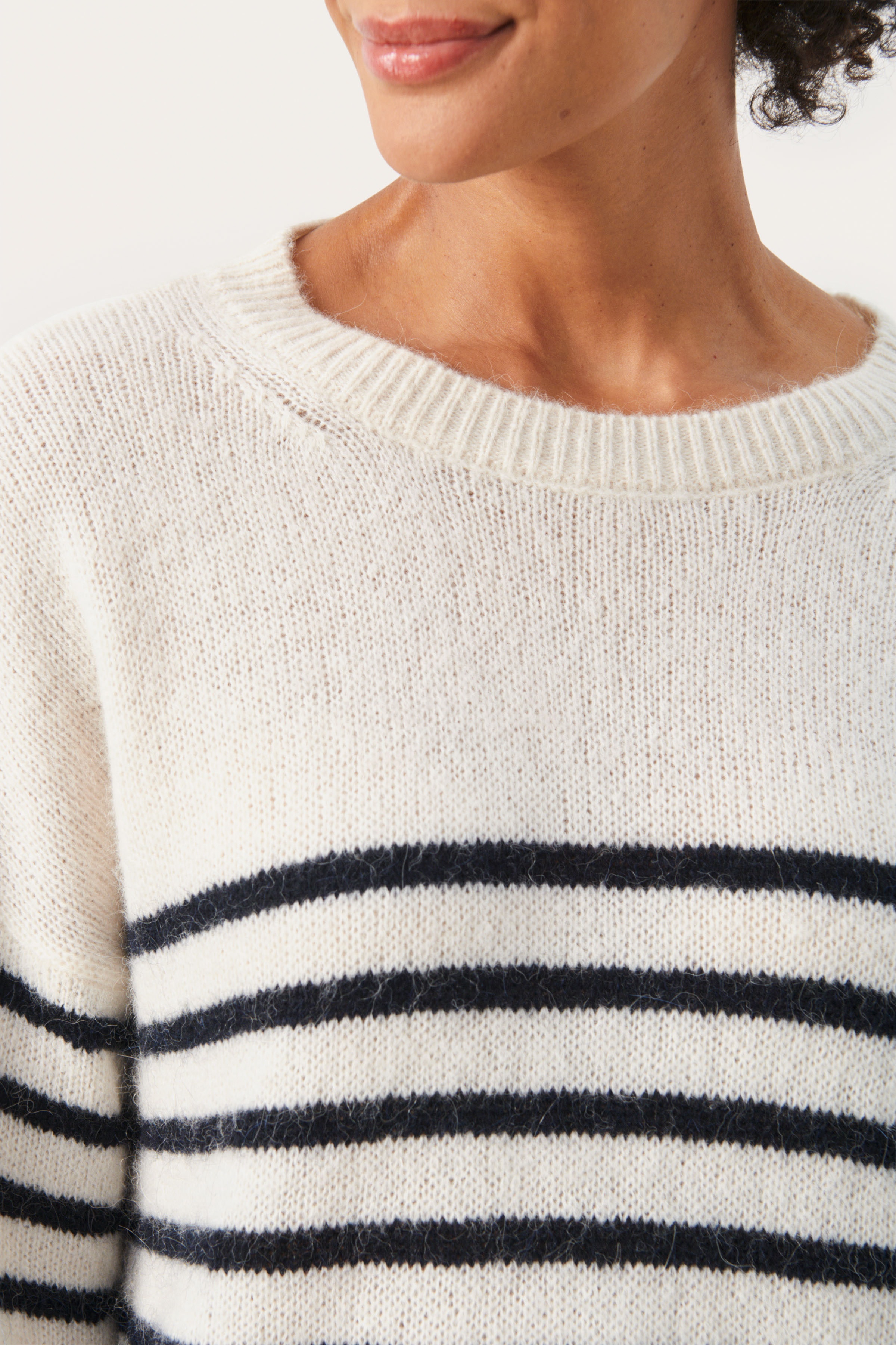 FinnleyPW Knit sweater LOOKBOOK DETAIL 30308307-302627