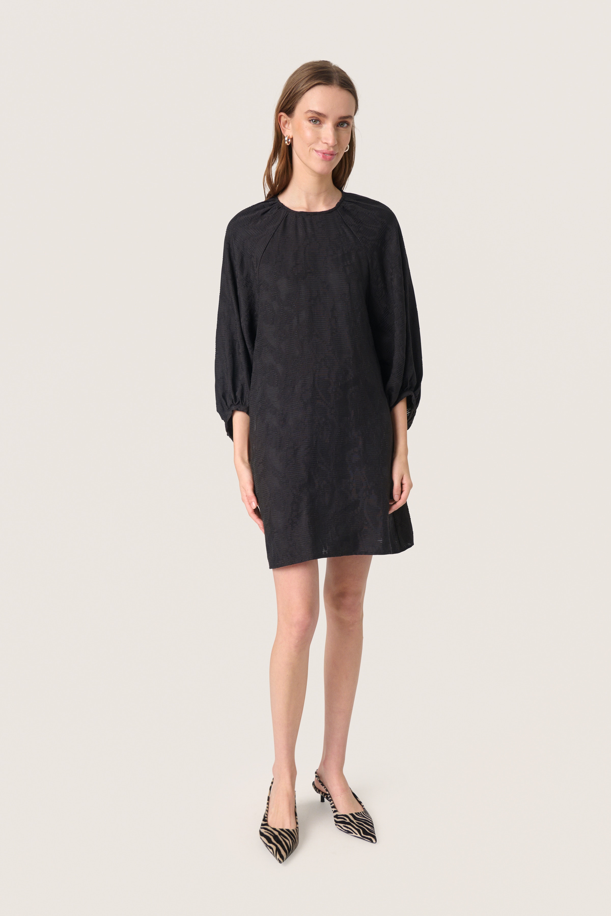SLAmelina Kleid LOOKBOOK FRONT 30408426-194008
