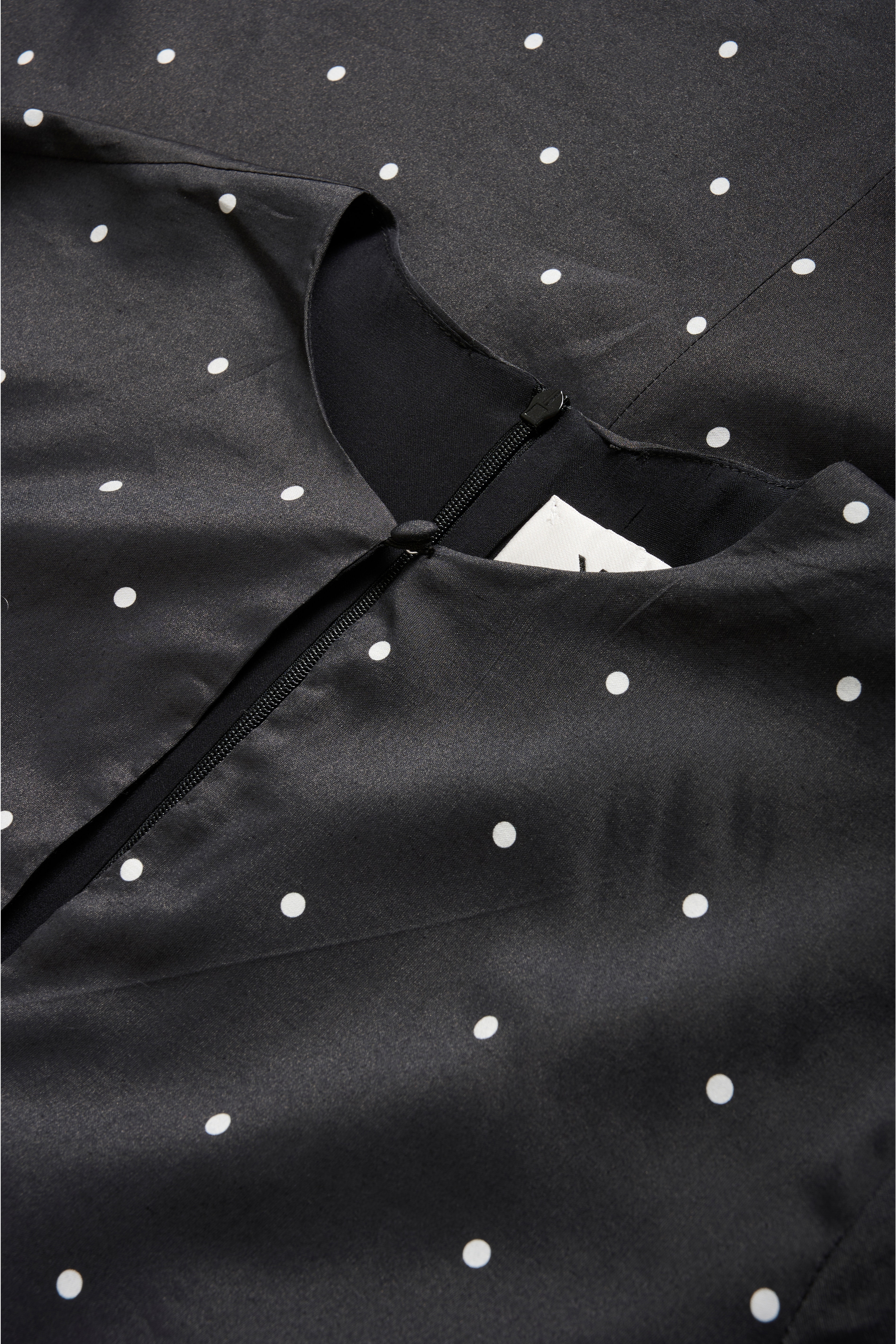 KBCaroline Kjole PACK DETAIL 10105721-108862
