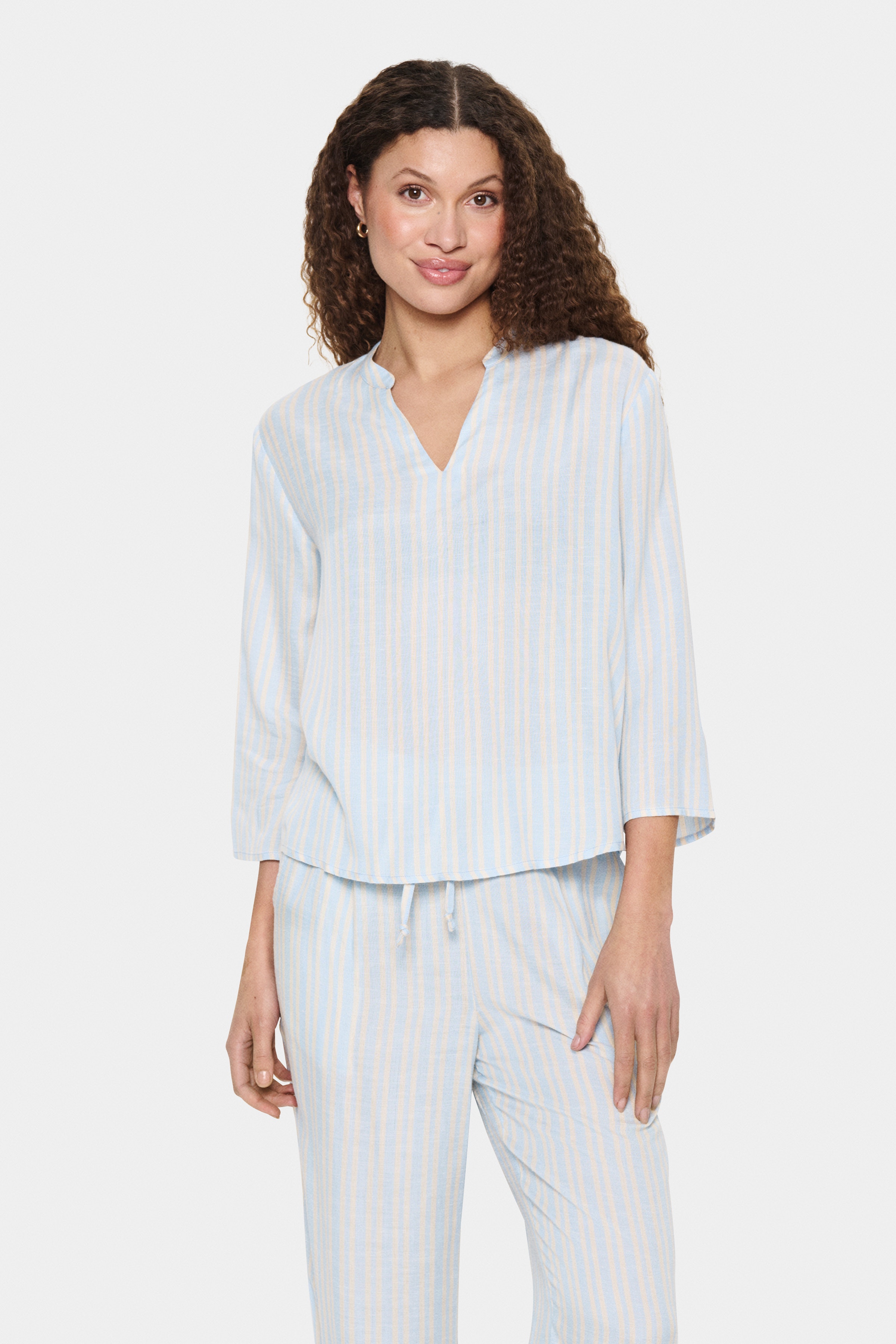 KathaSZ Blus LOOKBOOK FRONT 30514113-303713