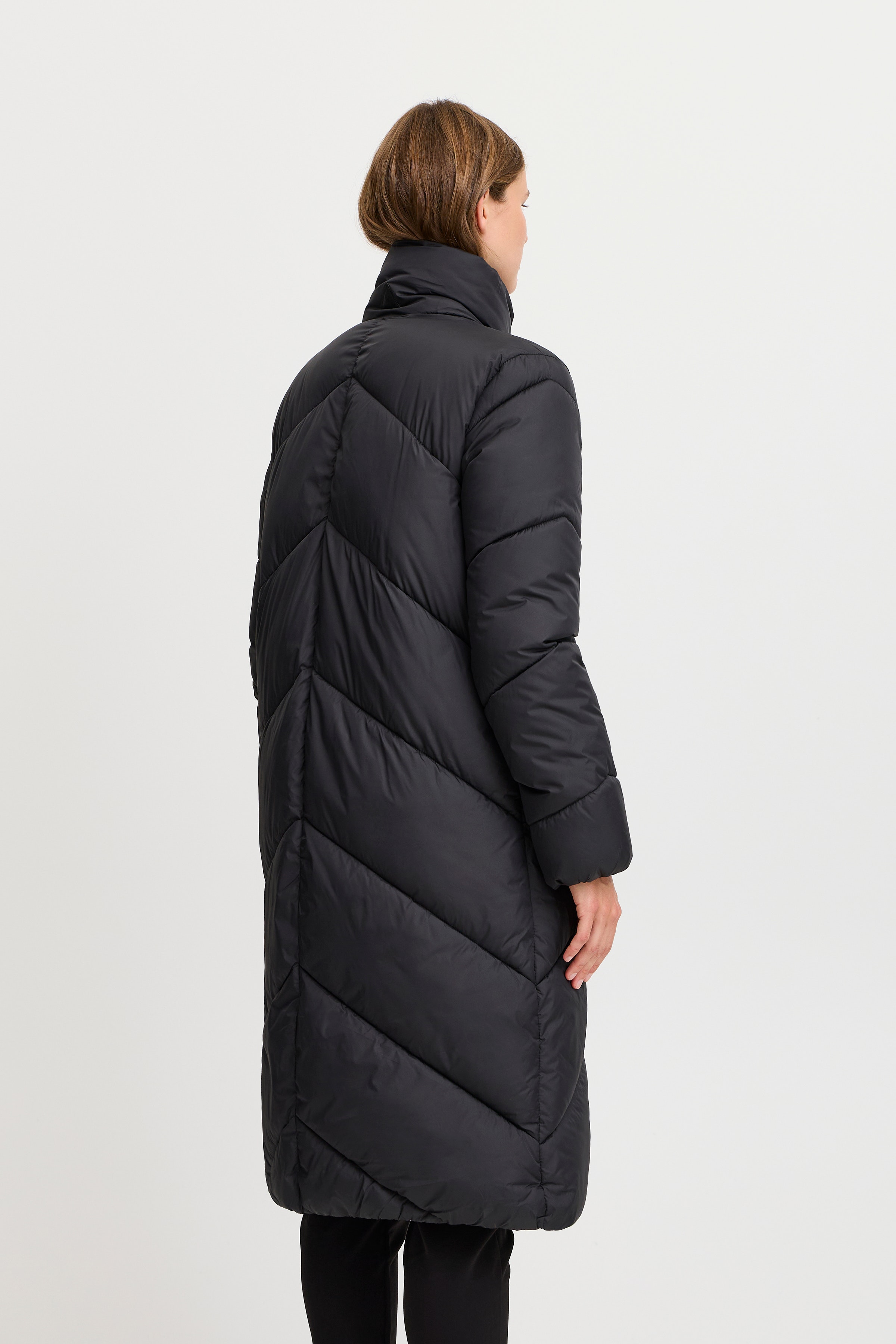 BYBOMINA Mantel LOOKBOOK BACK 20815102-200451