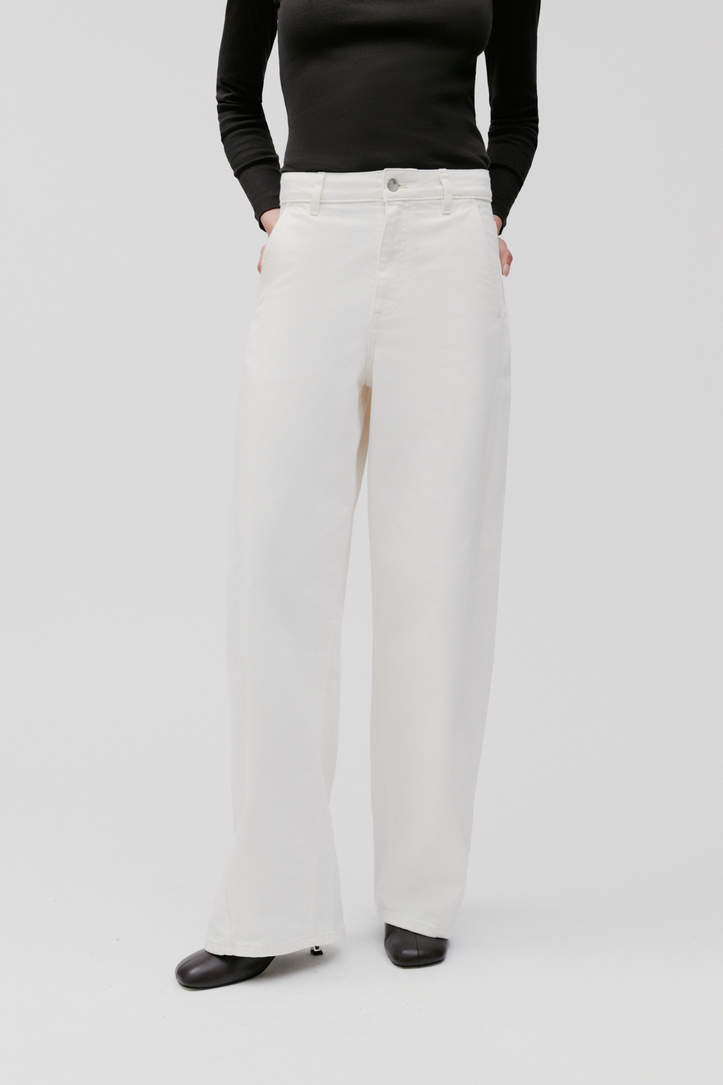 Phila Jeans LOOKBOOK FRONT 30600624-WH010