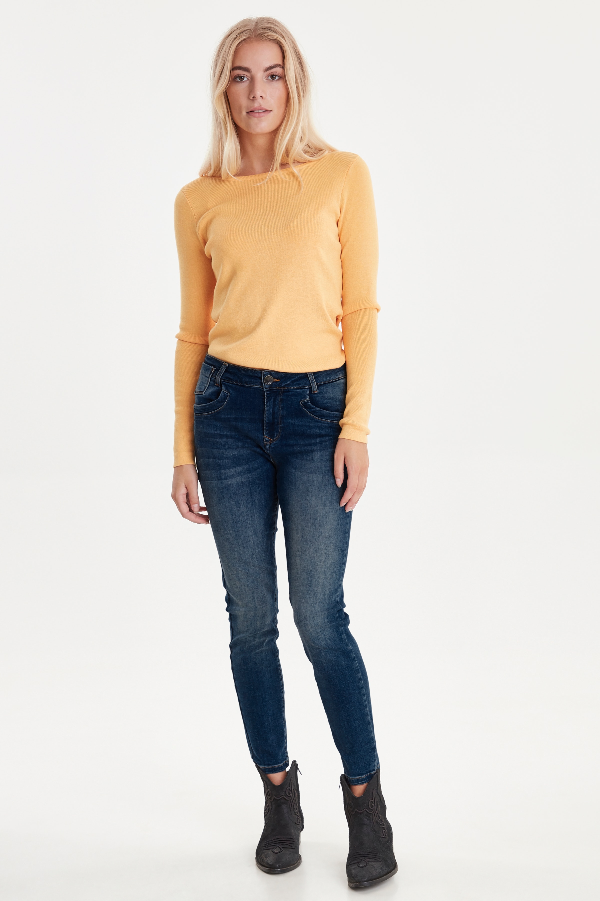 PzTenna Highwaist Jeans LOOKBOOK FRONT 50204537-5001901