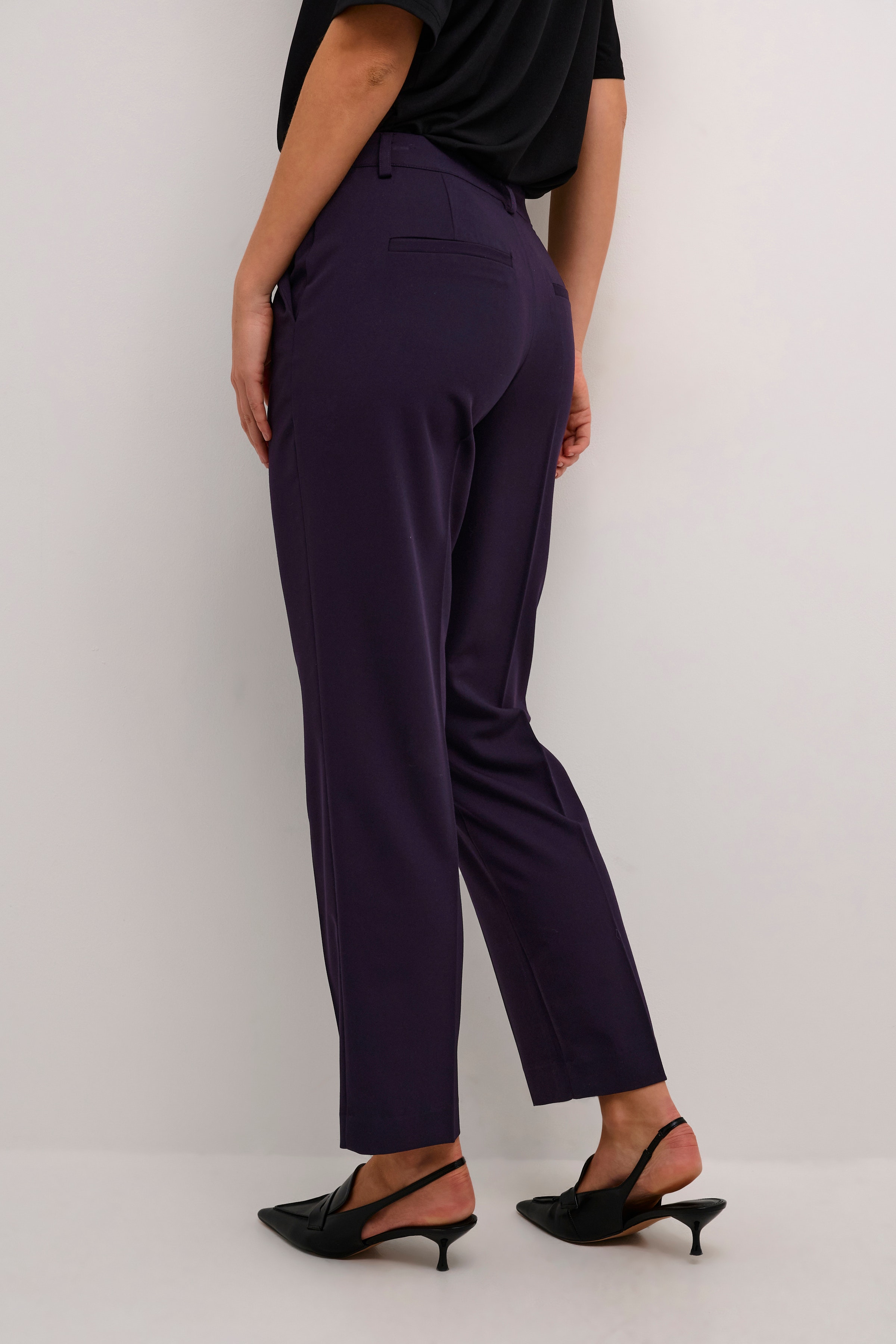 KAsakura Trousers LOOKBOOK BACK 10507770-106557