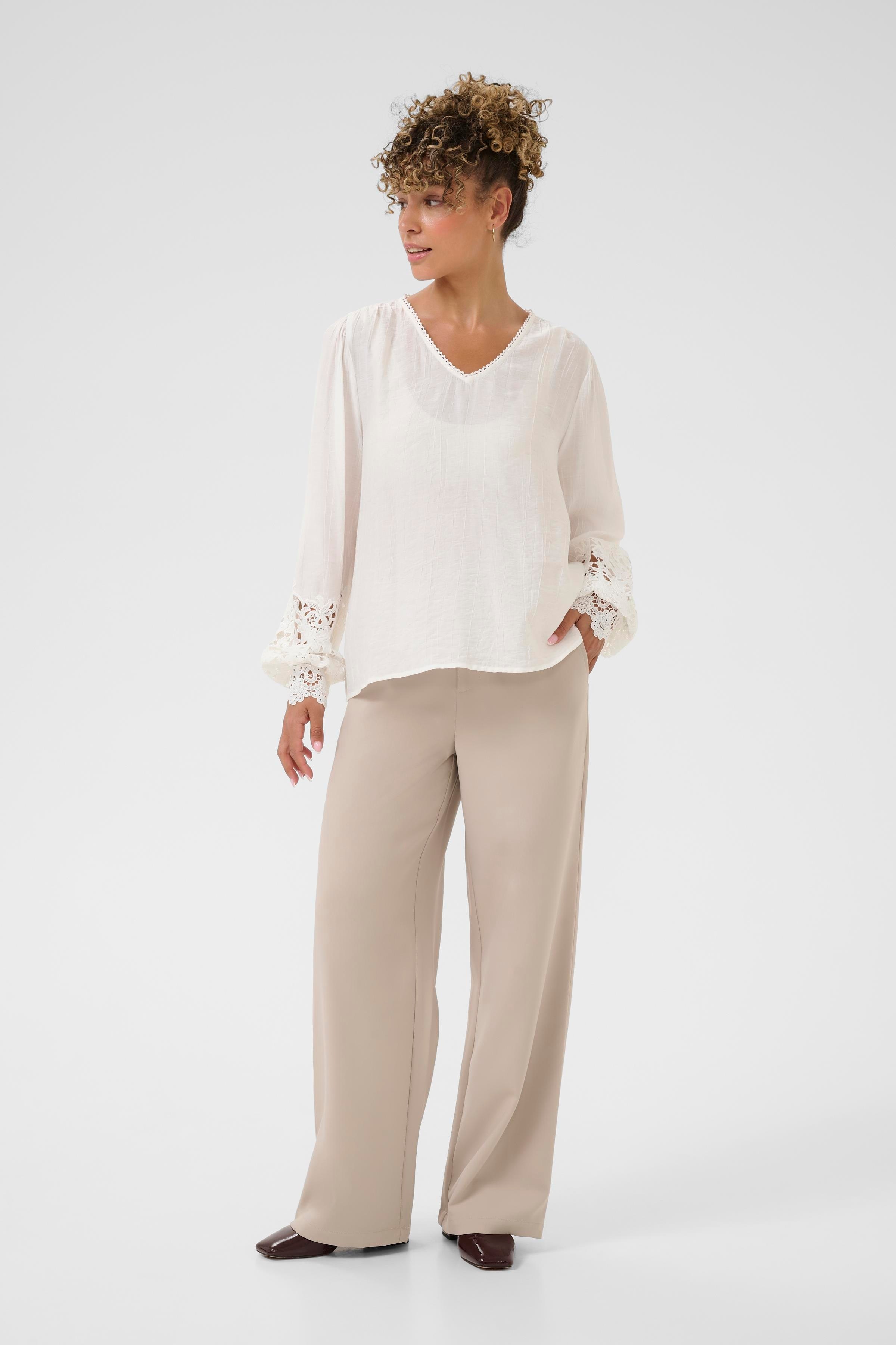 CRTina Blouse LOOKBOOK FRONT 10614427-110602