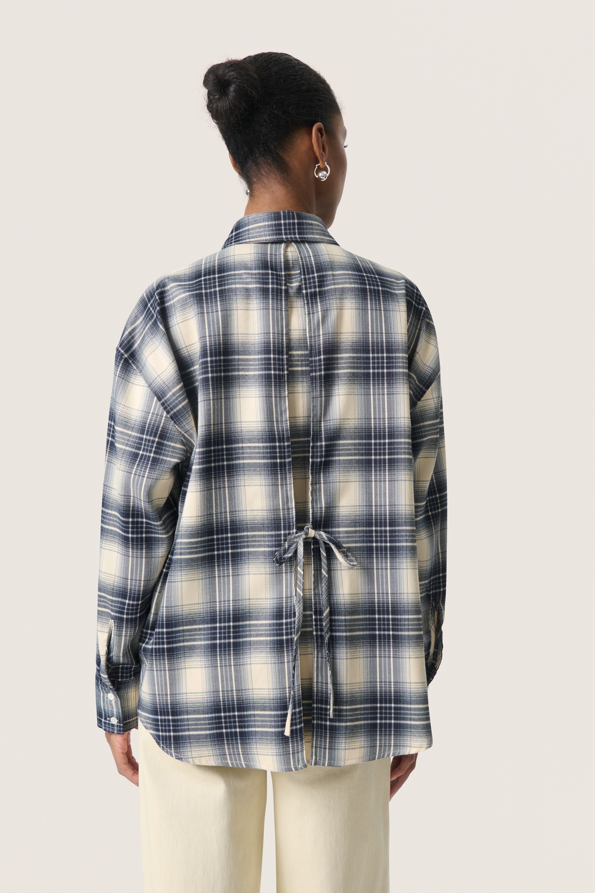 SLPamala Shirt LOOKBOOK BACK 30408614-304154