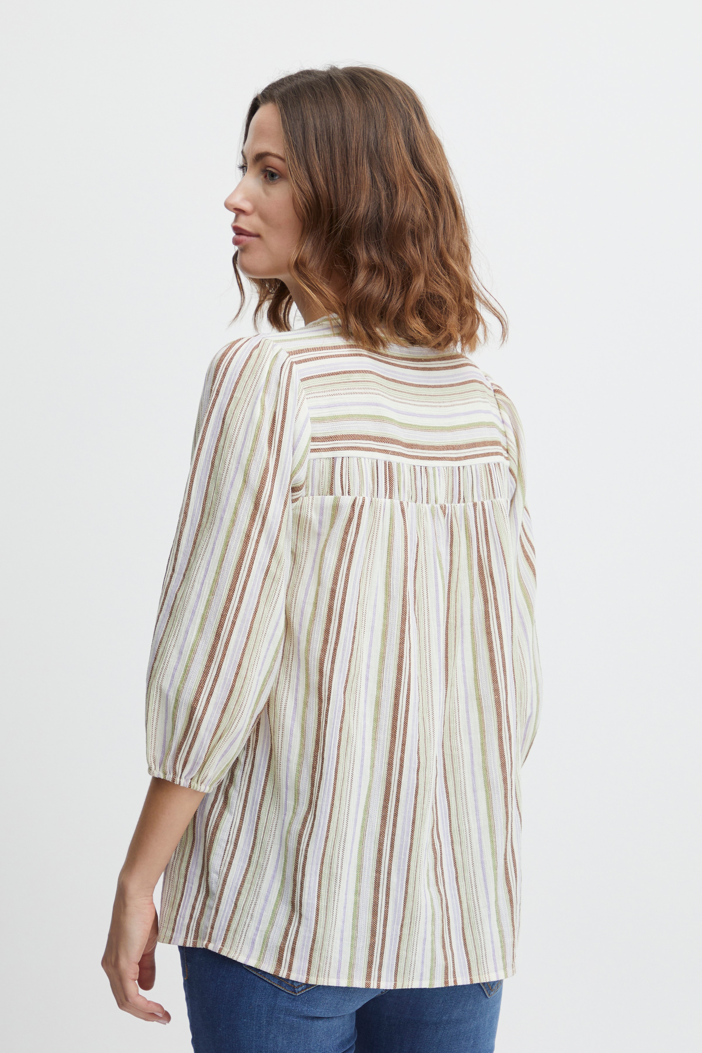 Kortermet bluse LOOKBOOK FRONT 20611997-201883