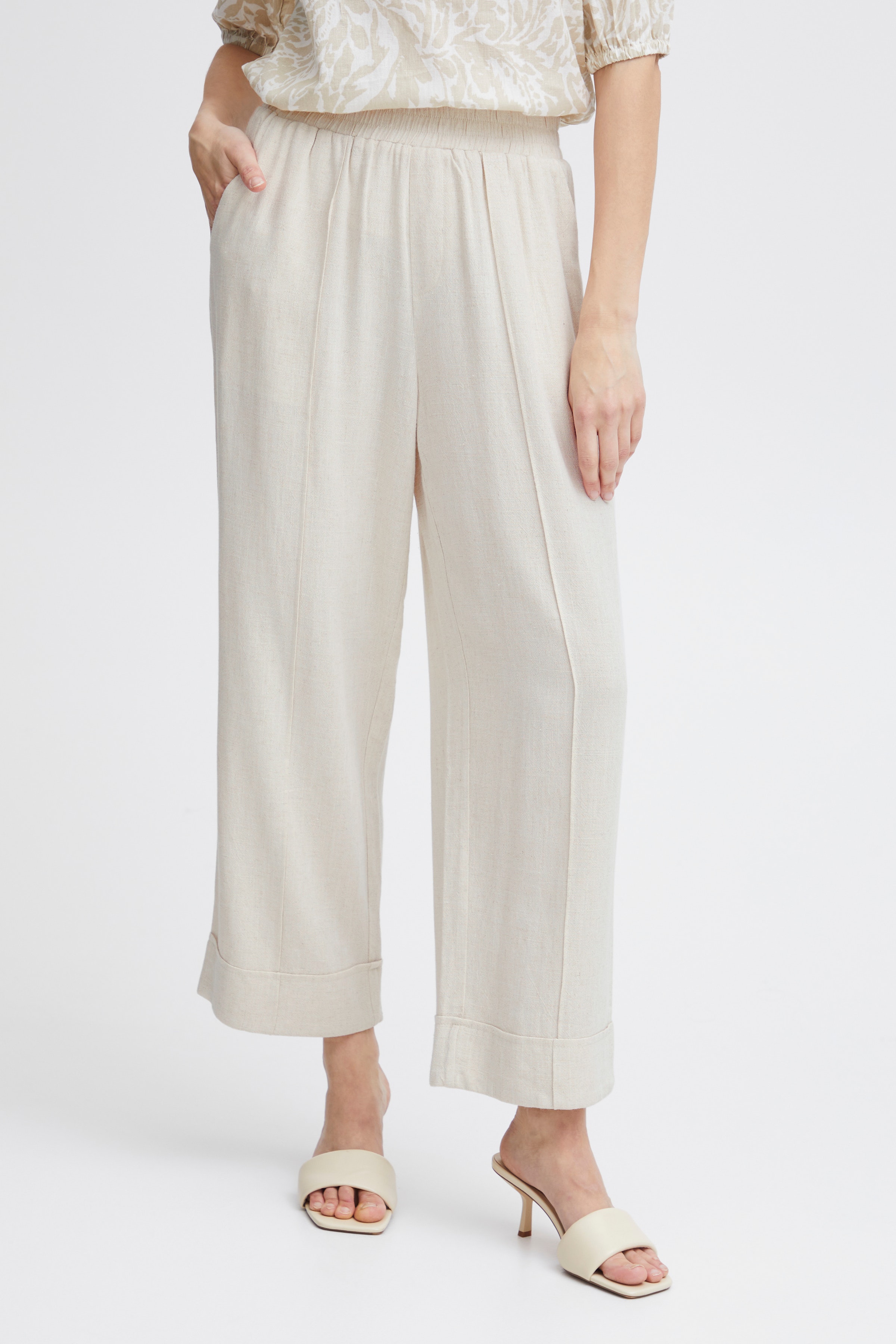 FRATEL Trousers LOOKBOOK FRONT 20613570-1309051