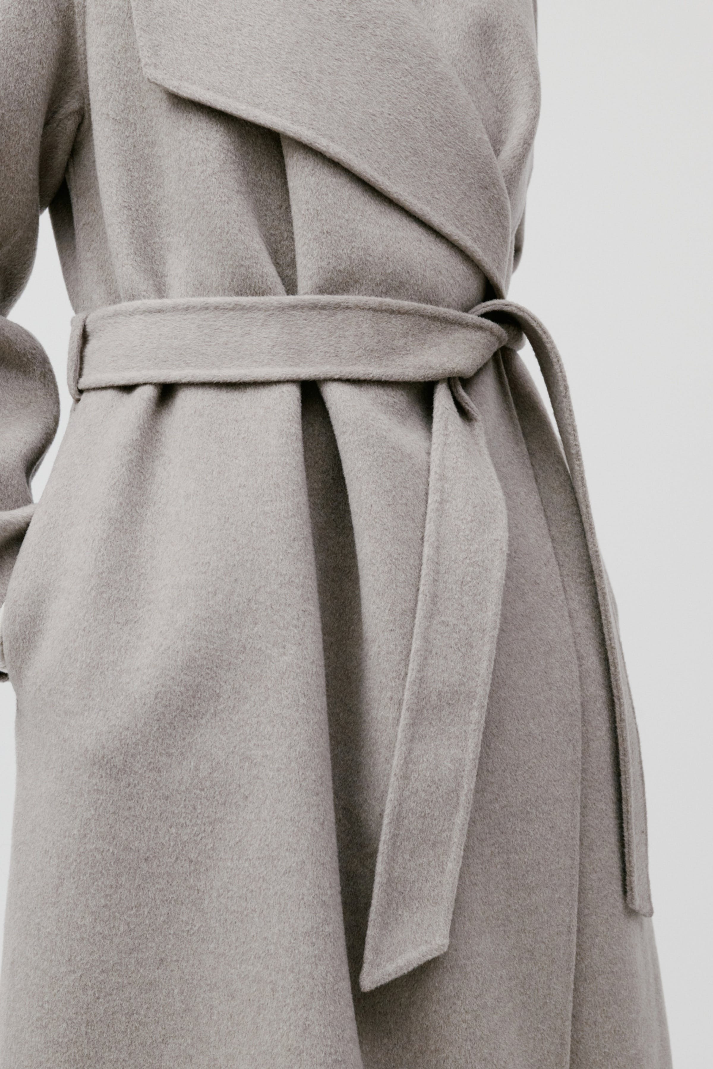 CARRIE ROSE Kåpe LOOKBOOK DETAIL 30600562-BE457