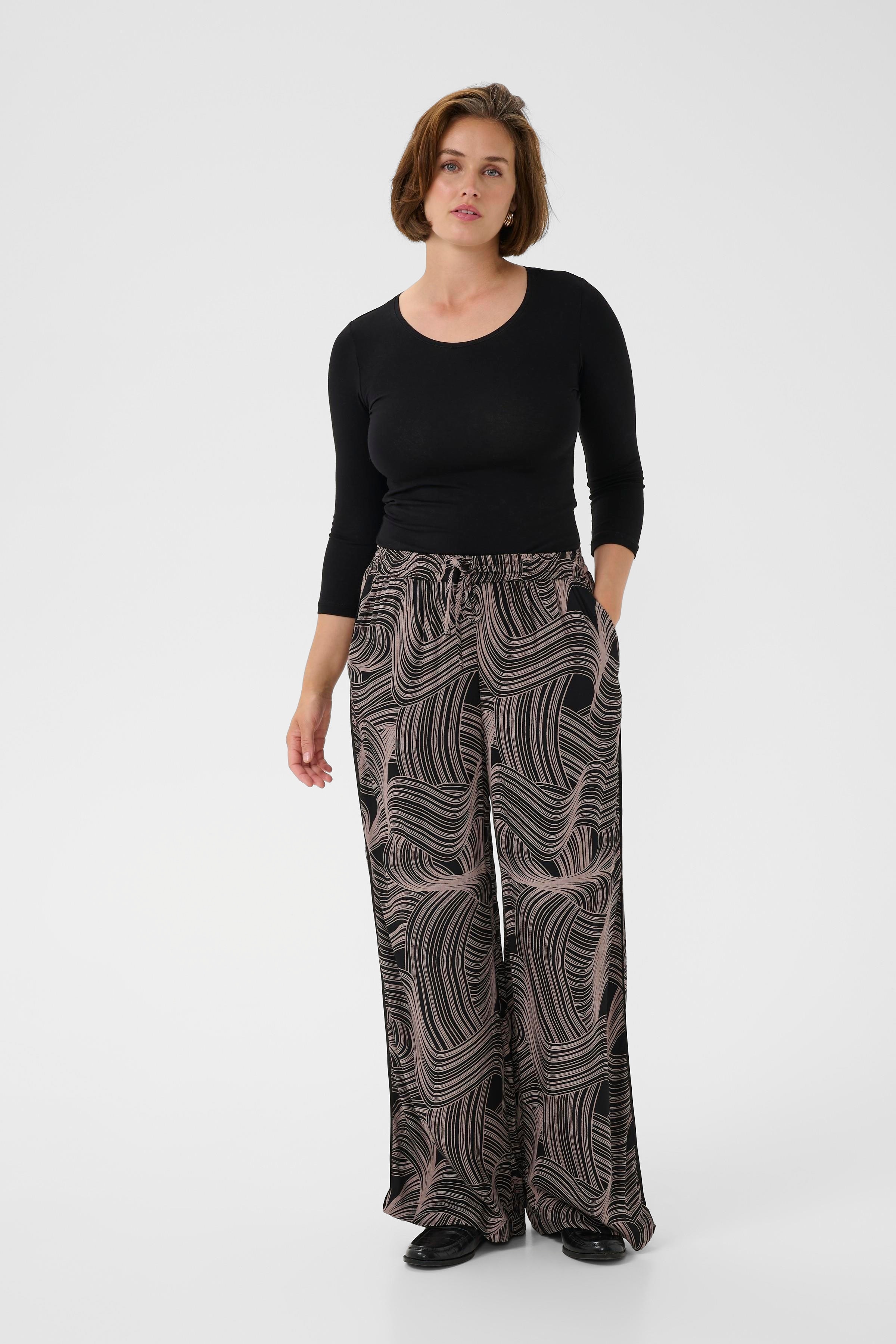 BPerianna Hose LOOKBOOK FRONT 40200043-108648