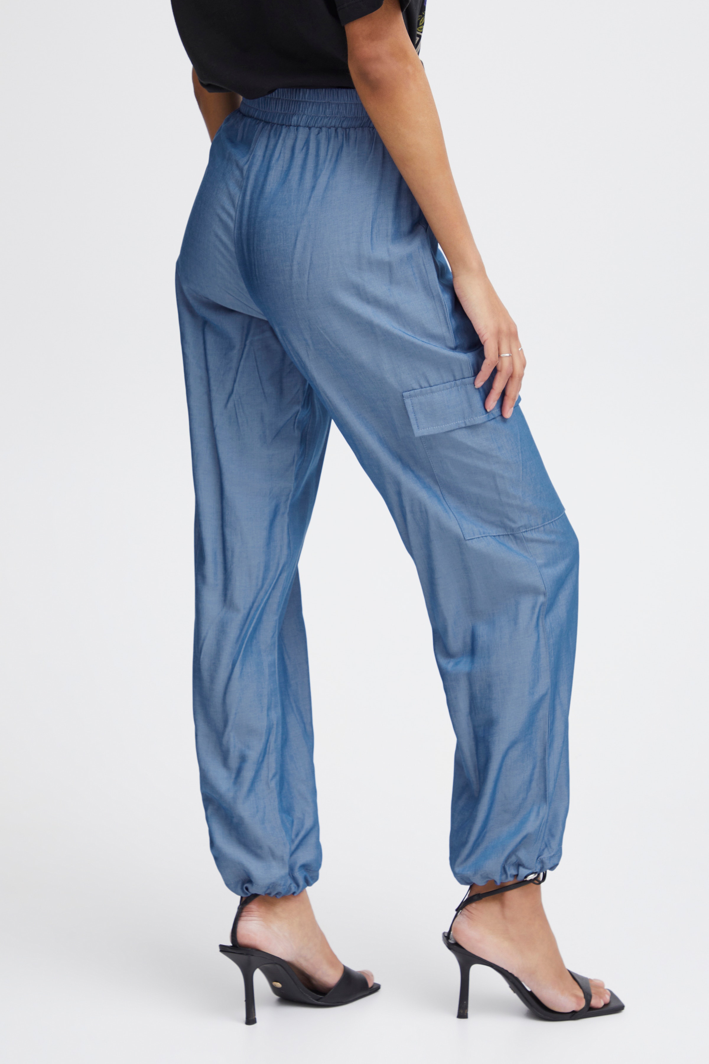 BXHENRY Hose LOOKBOOK BACK 20815061-203163