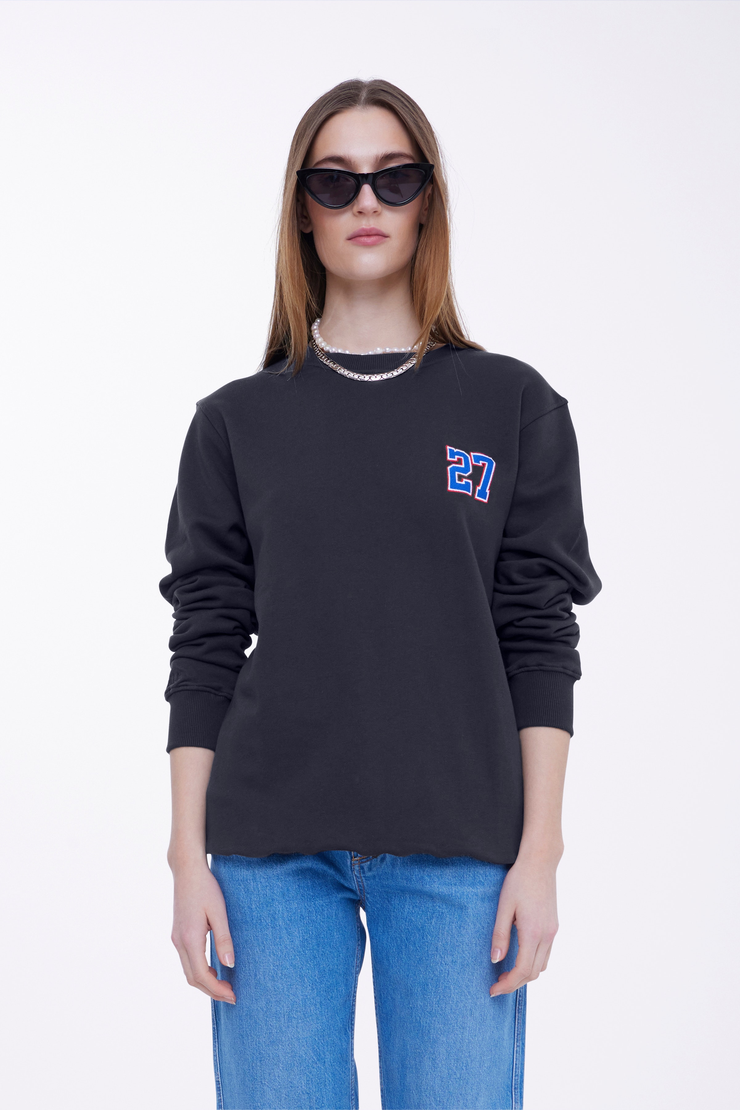 J. DICKENS SWEATSHIRT LOOKBOOK FRONT 50400040-194127