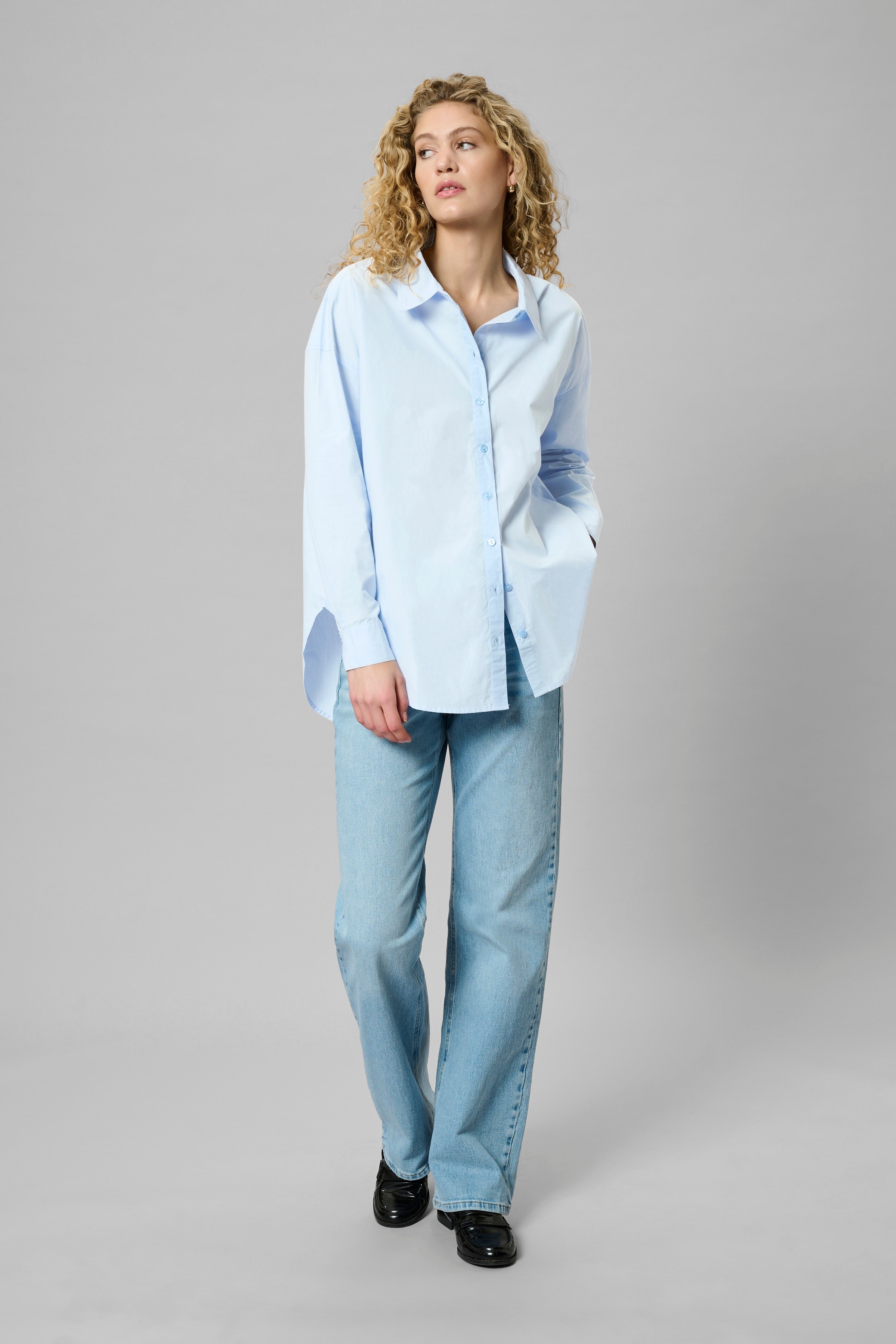 03 THE BOXY SHIRT LOOKBOOK FRONT 10705193-144115