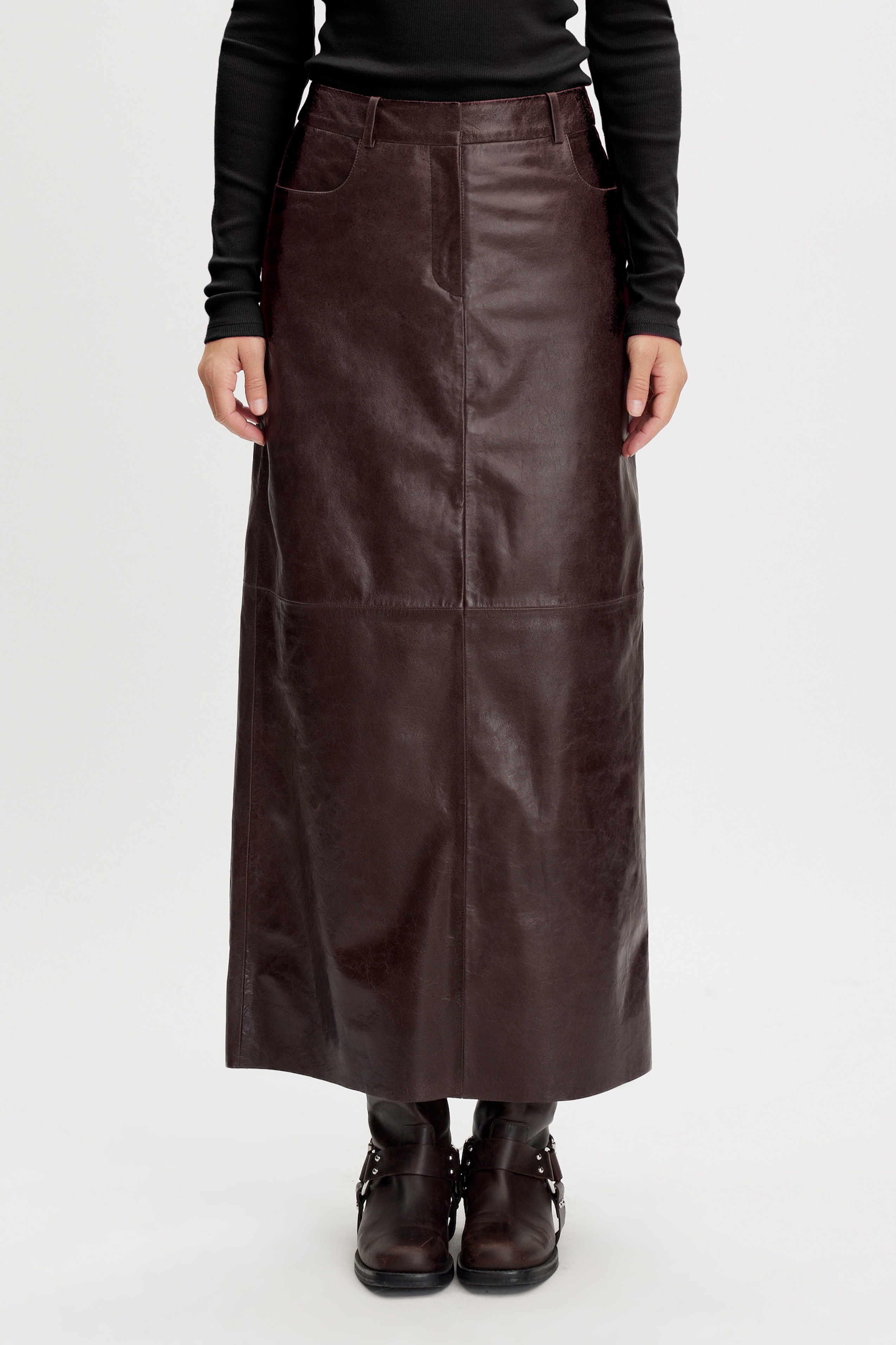 IbbieGZ Leather skirt LOOKBOOK FRONT 10908393-104883