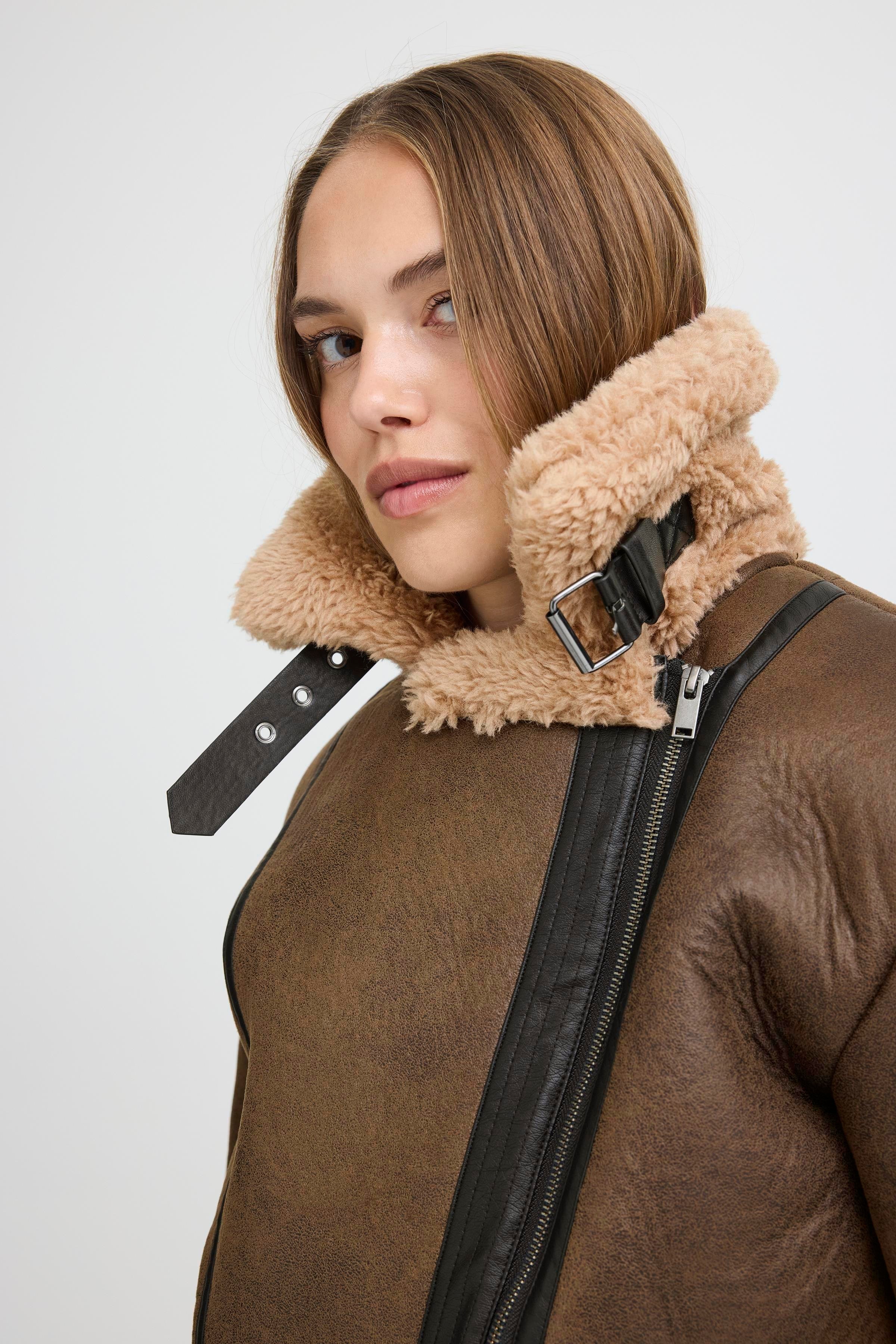 PZHALLY Yttertøy LOOKBOOK DETAIL 50209103-181027