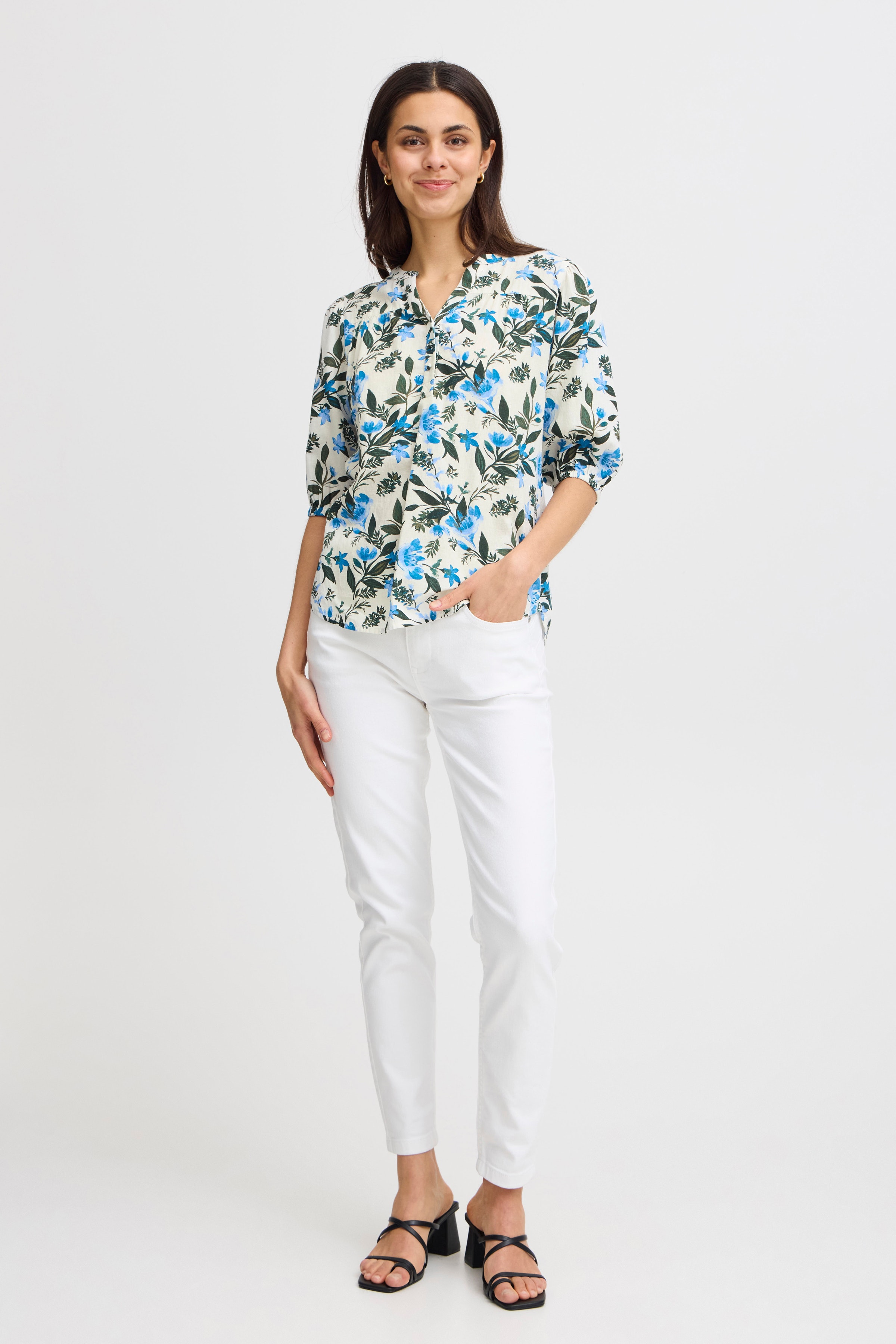 FRMADDIE Blus LOOKBOOK FRONT 20613742-203223