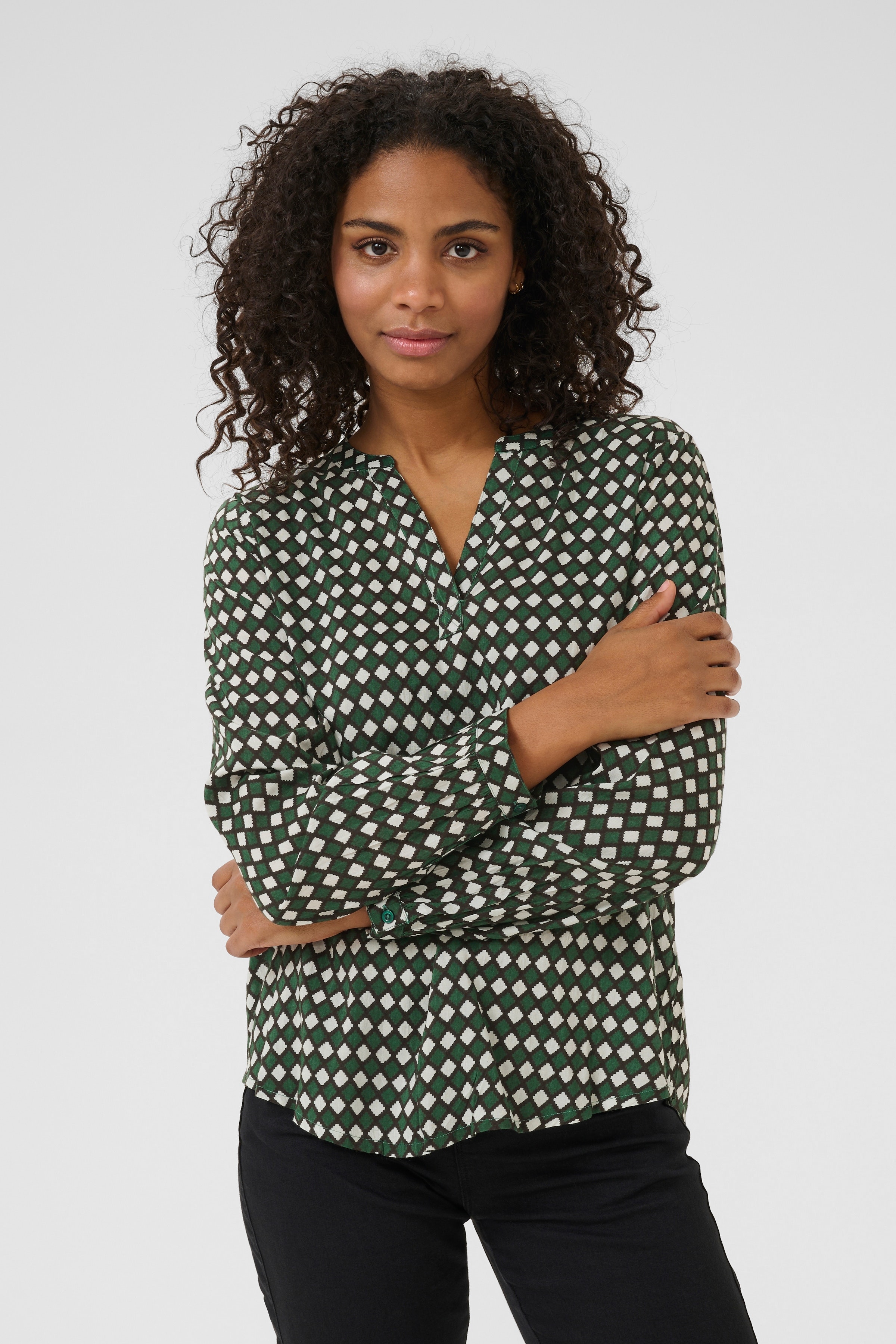 KAsary Bluse LOOKBOOK FRONT 10503502-100720