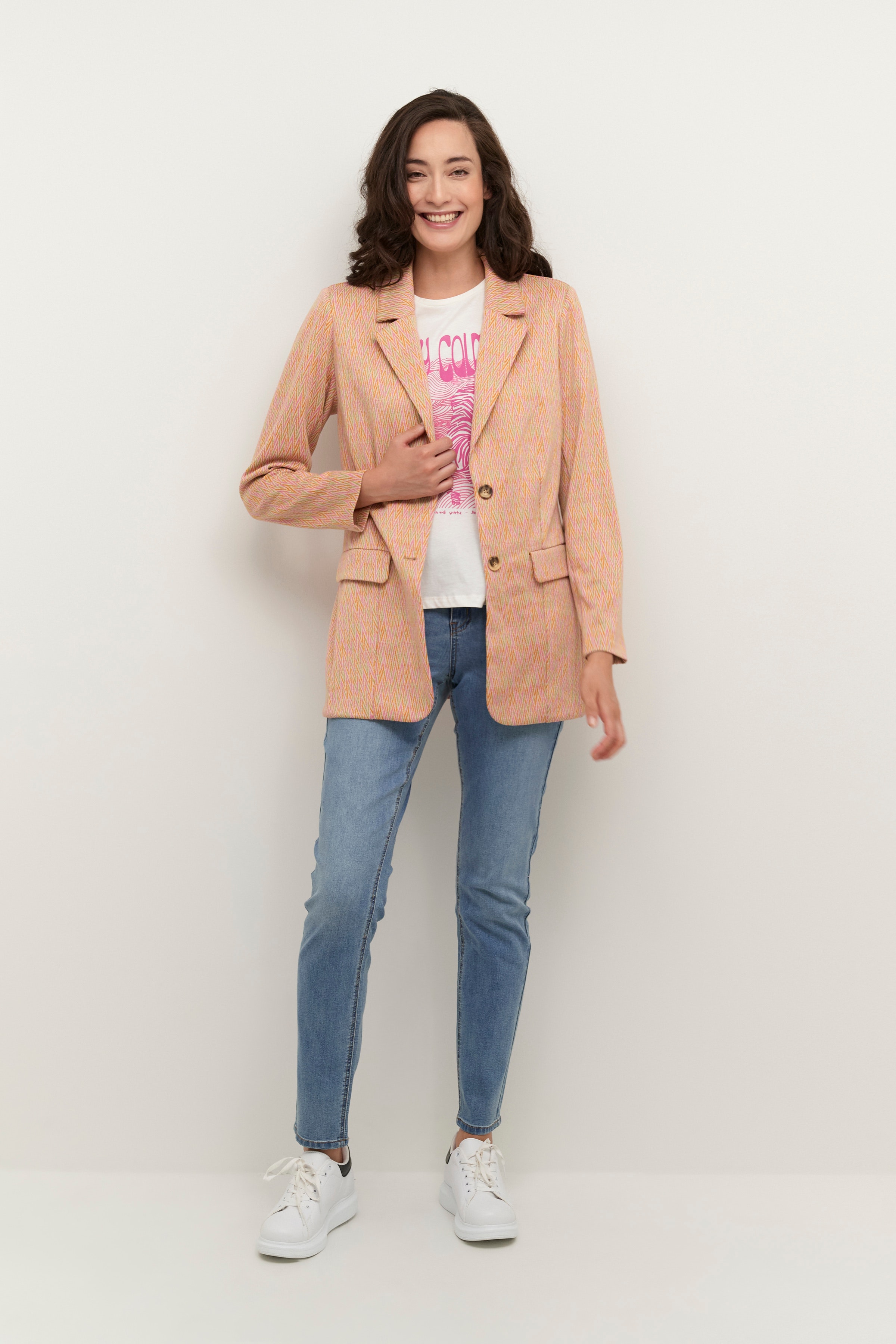 CRKatie Blazer LOOKBOOK FRONT 10611166-104095