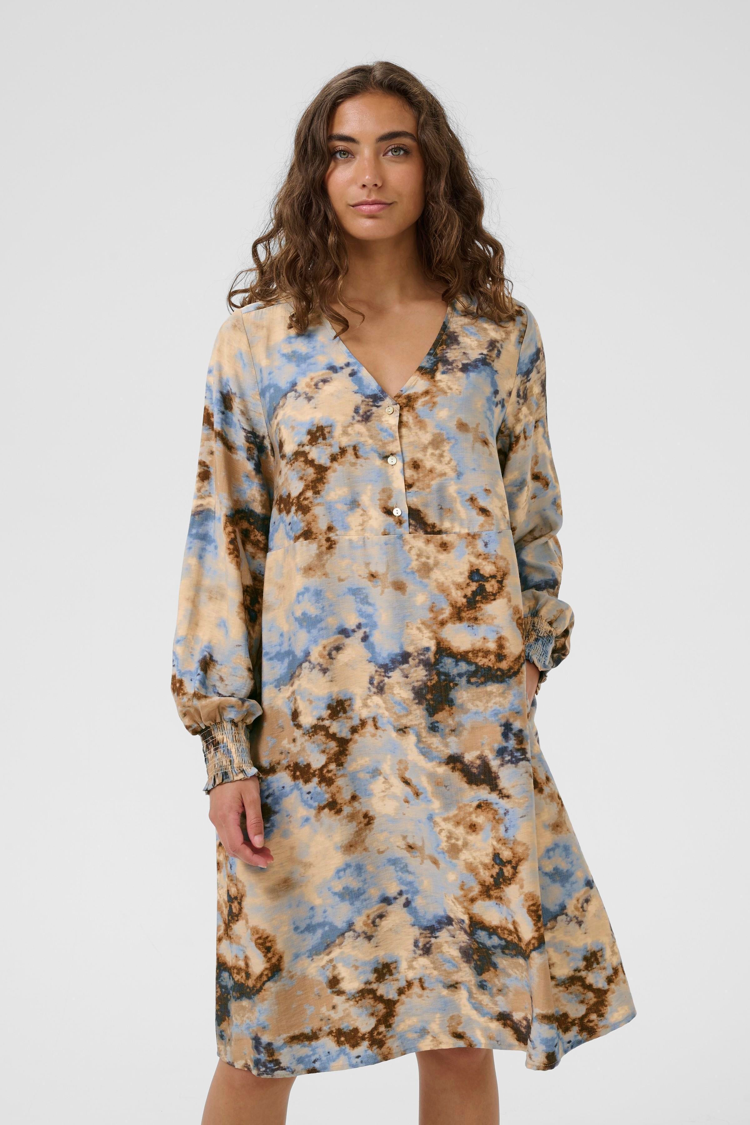 CUhizzy Jurk LOOKBOOK FRONT 50112850-109090