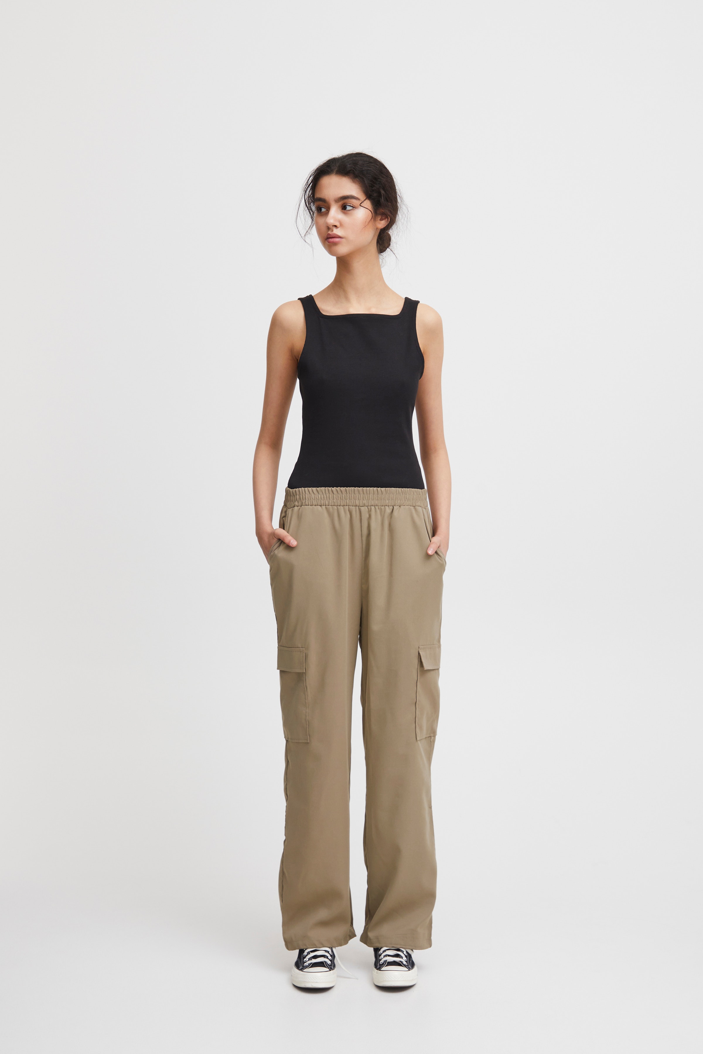 IXKECIA Hose LOOKBOOK FRONT 20118992-202611