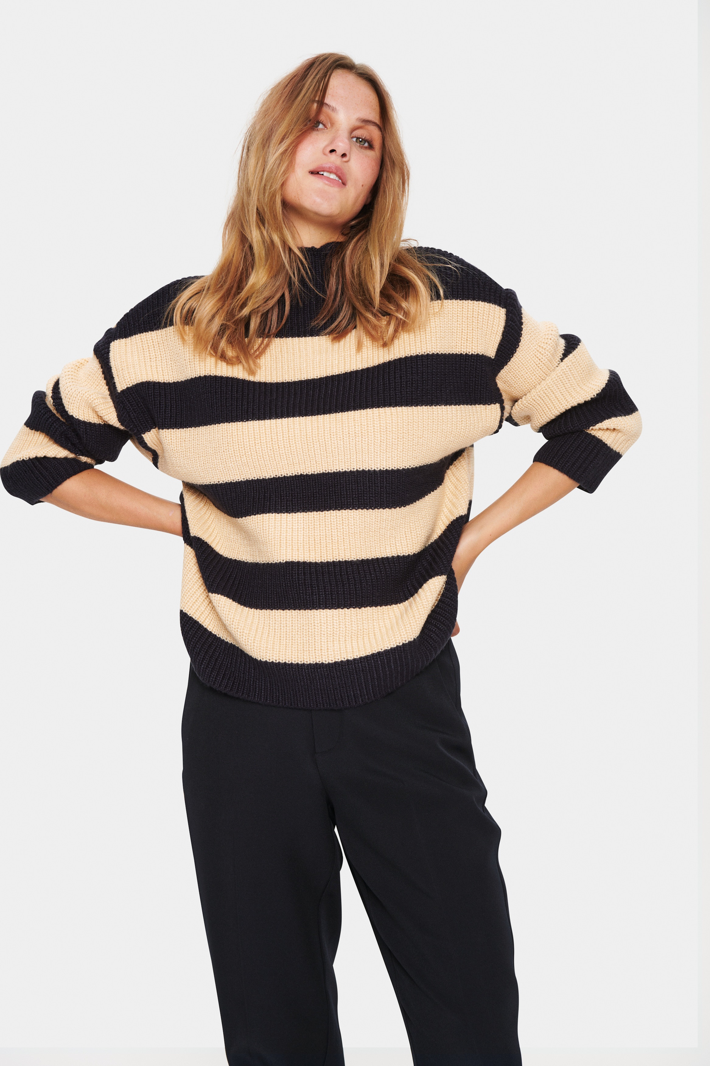 OlotSZ Pullover LOOKBOOK FRONT 30512616-193924