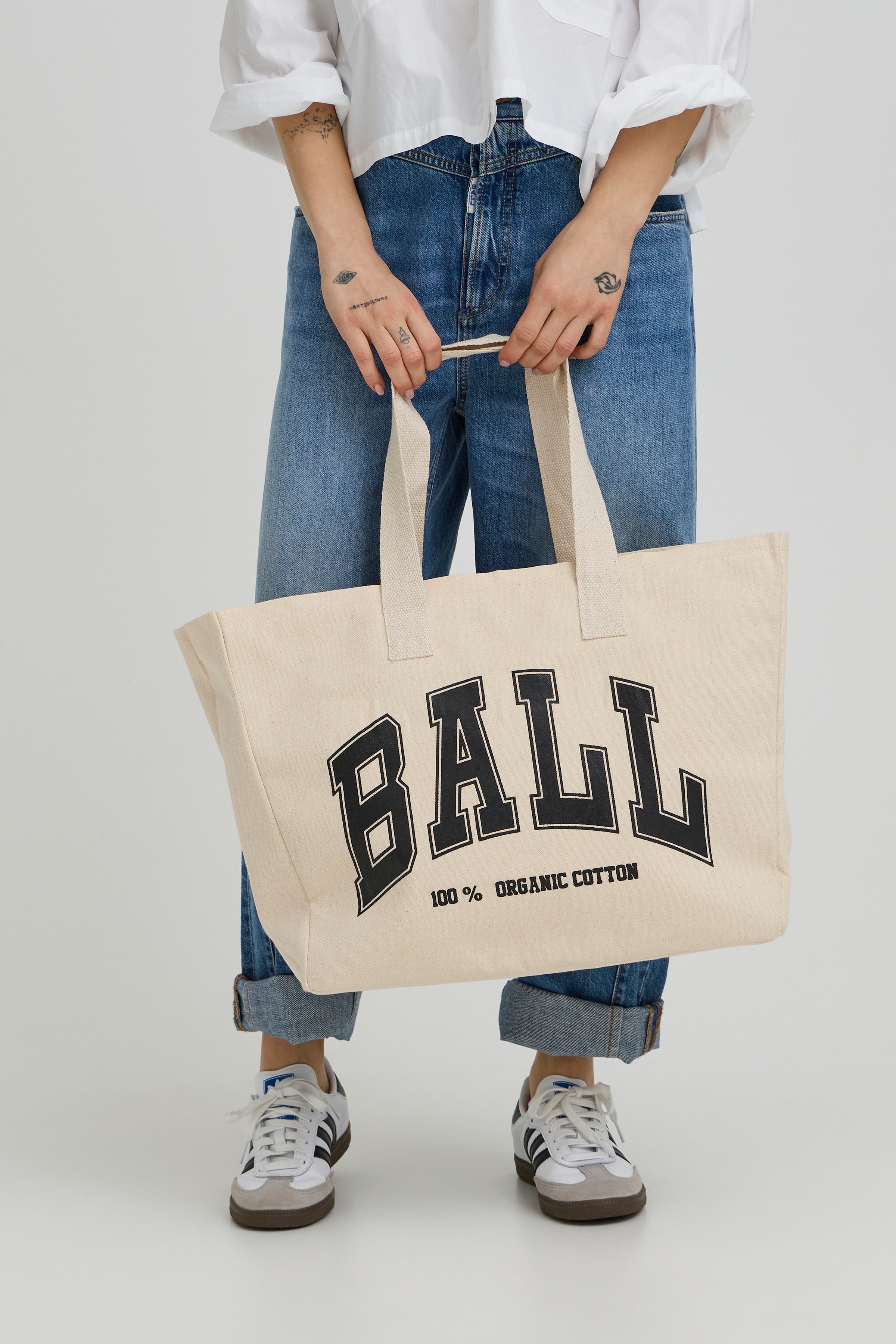 D. ROLF BAGS LOOKBOOK FRONT 50400028-193911