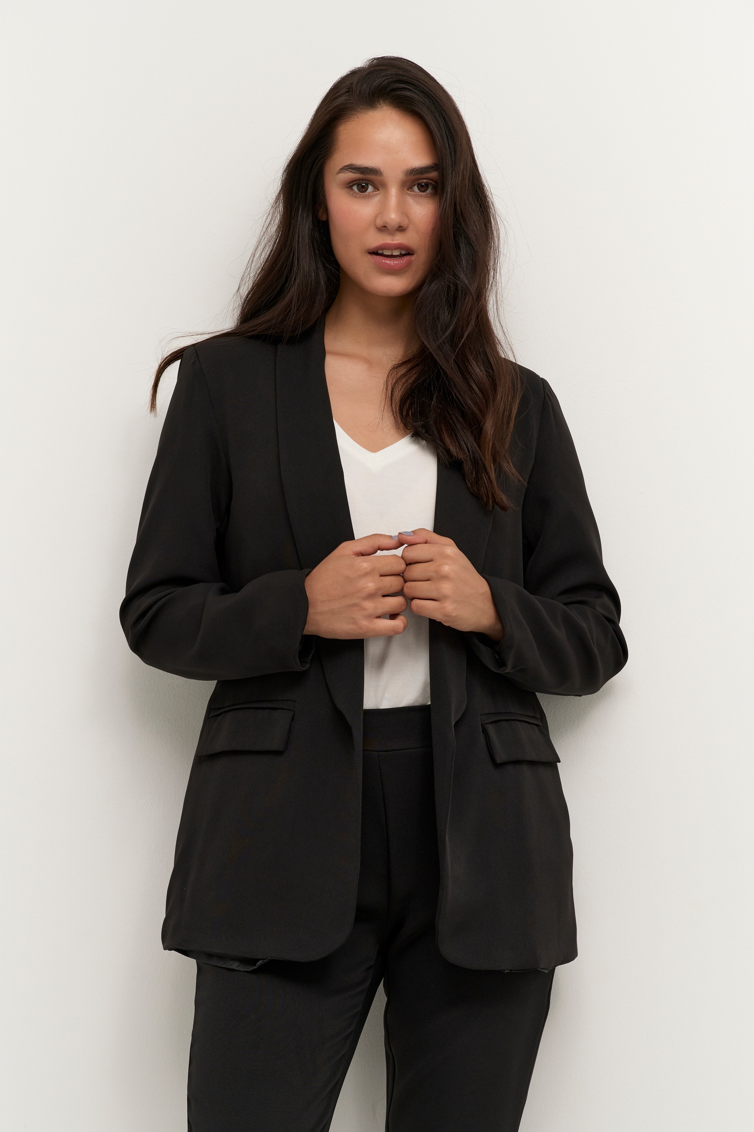 CRRona Blazer LOOKBOOK FRONT 10650757-100120