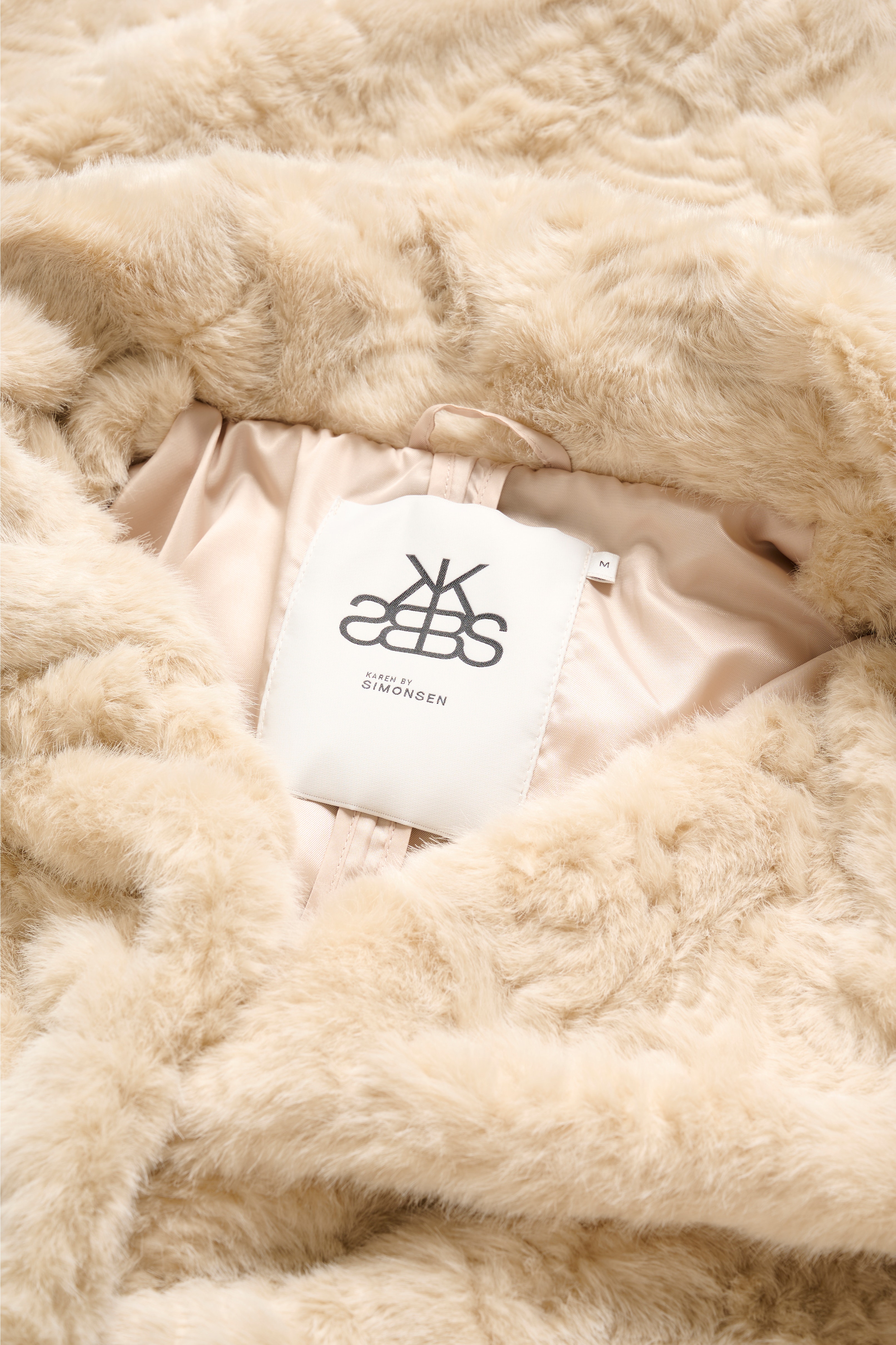 KBBolinda Outerwear PACK DETAIL 10105667-110103