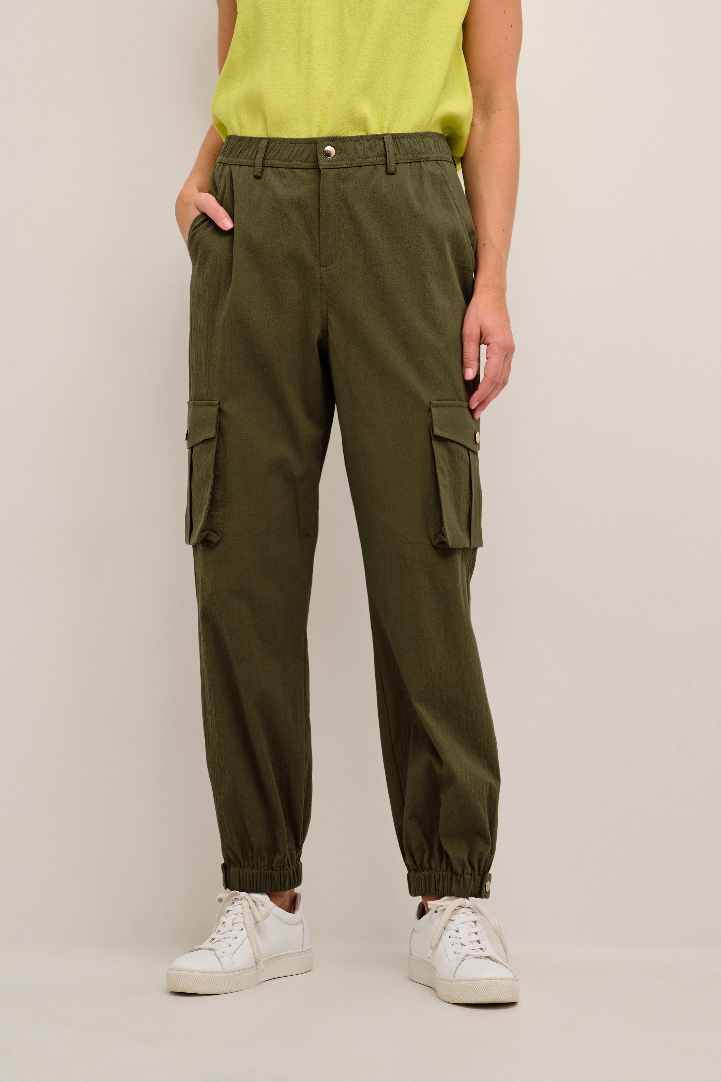 CRCharlot Hose LOOKBOOK FRONT 10611126-180521