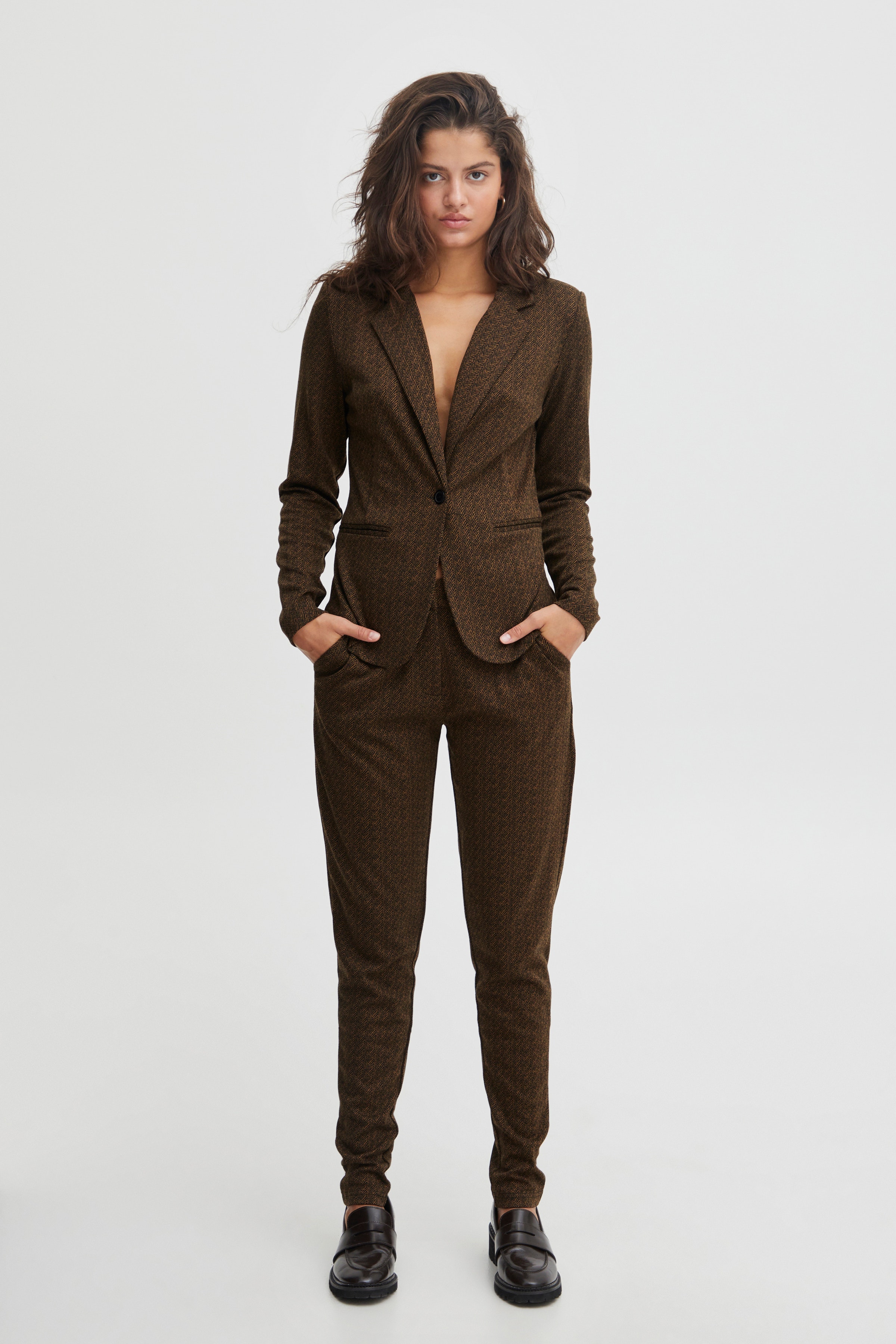 IHKATE Byxor LOOKBOOK FRONT 20117818-181031
