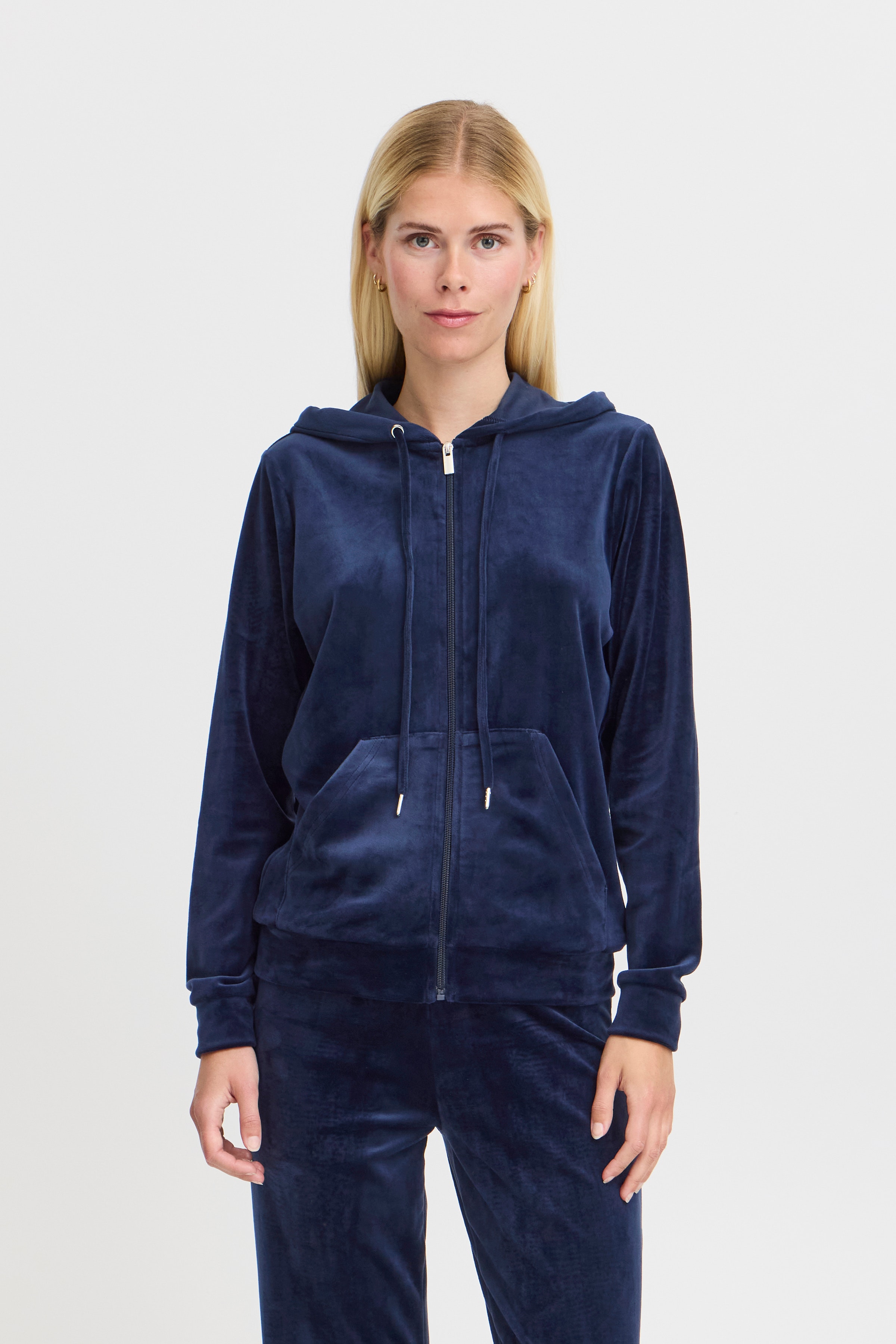 BYSTILLA Veloursett LOOKBOOK DETAIL 20816019-194020