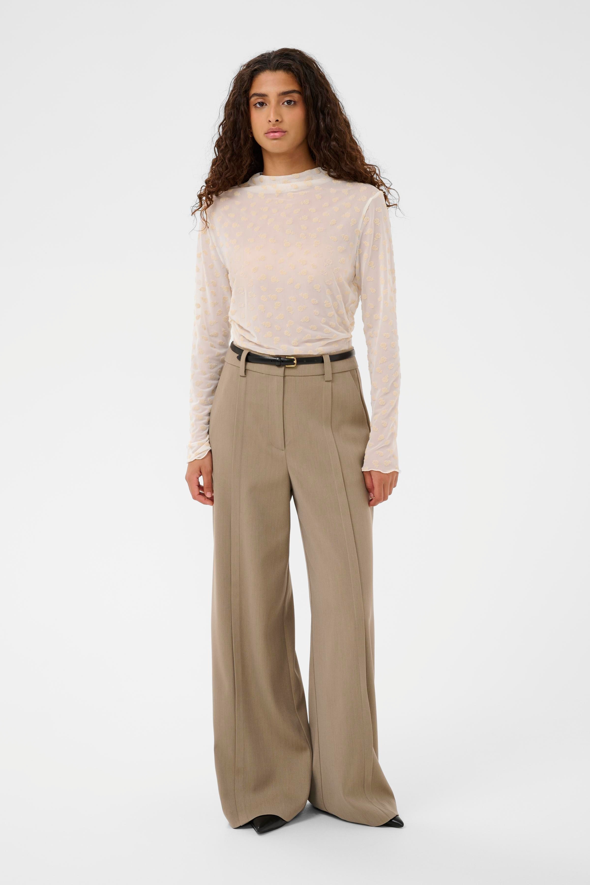 SLSeren T-shirt LOOKBOOK FRONT 30408884-130908