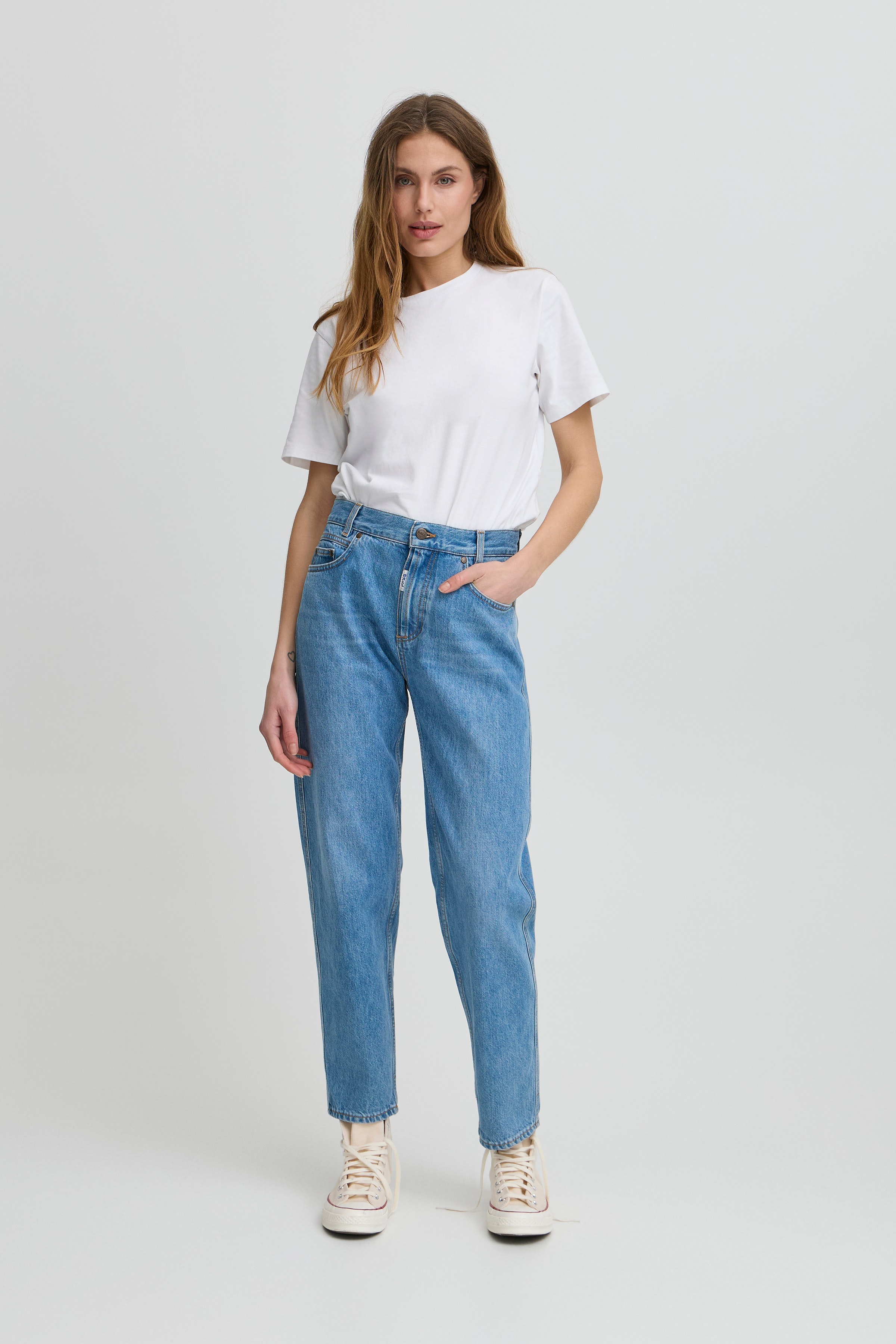 BAPAOLO Cropped Jeans LOOKBOOK FRONT 50405076-204026