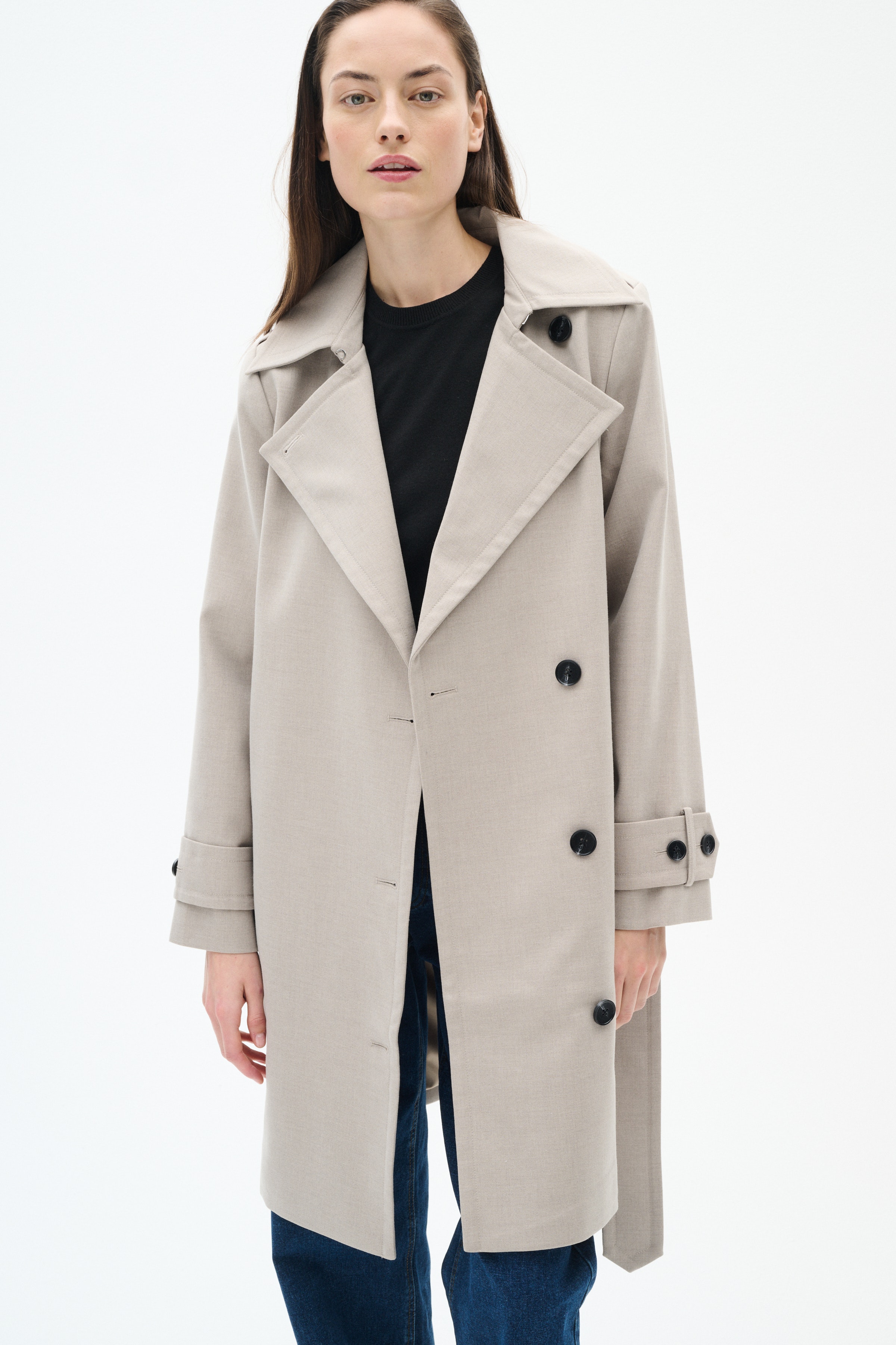 UlrykaIW Trenchcoat LOOKBOOK FRONT 30110018-1304031