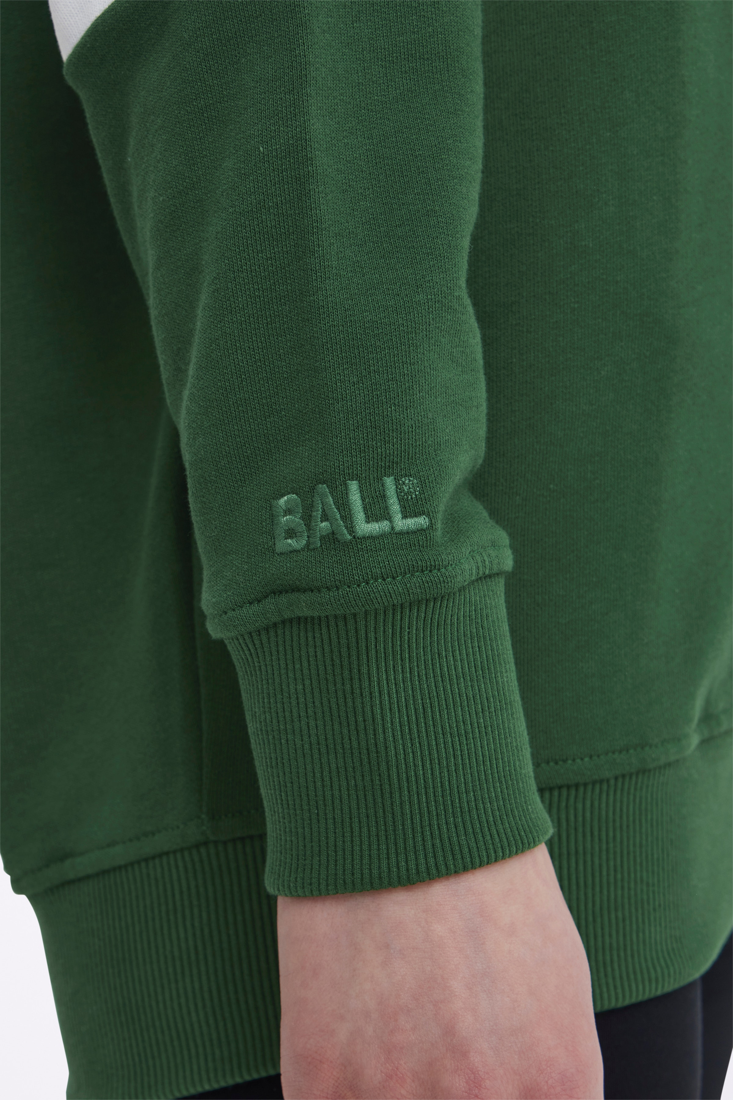 J. ROBINSON SWEATSHIRT LOOKBOOK DETAIL 50400046-185618