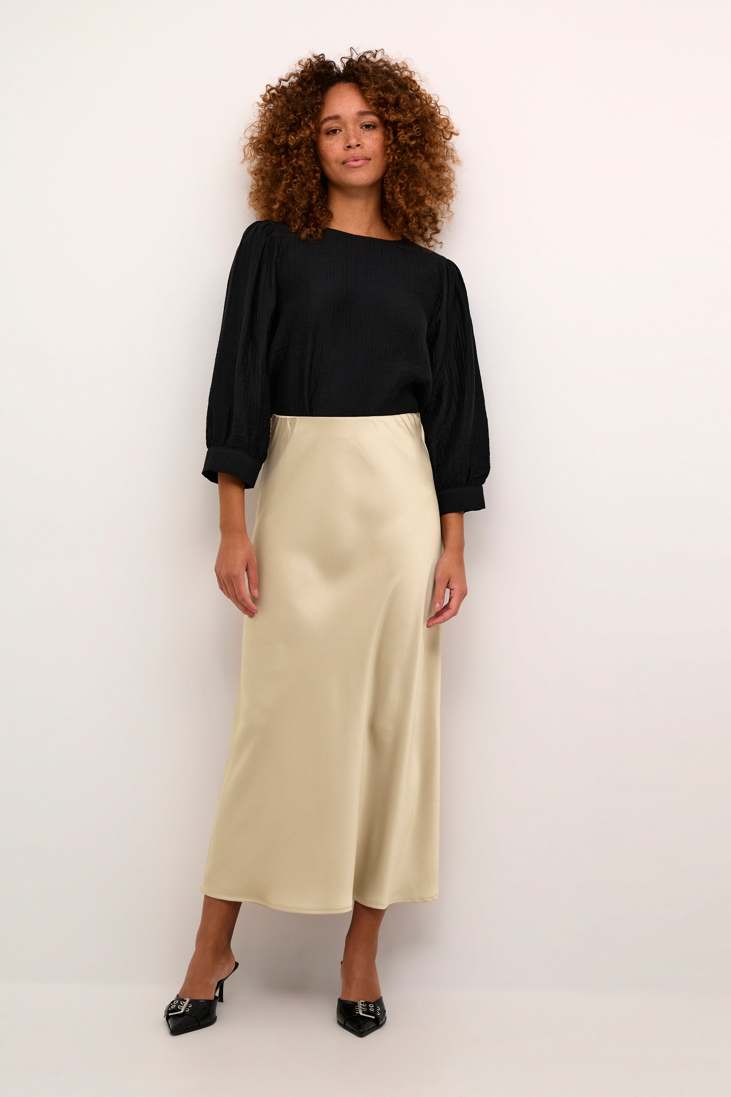 KAlotte Skirt LOOKBOOK FRONT 10508853-106486