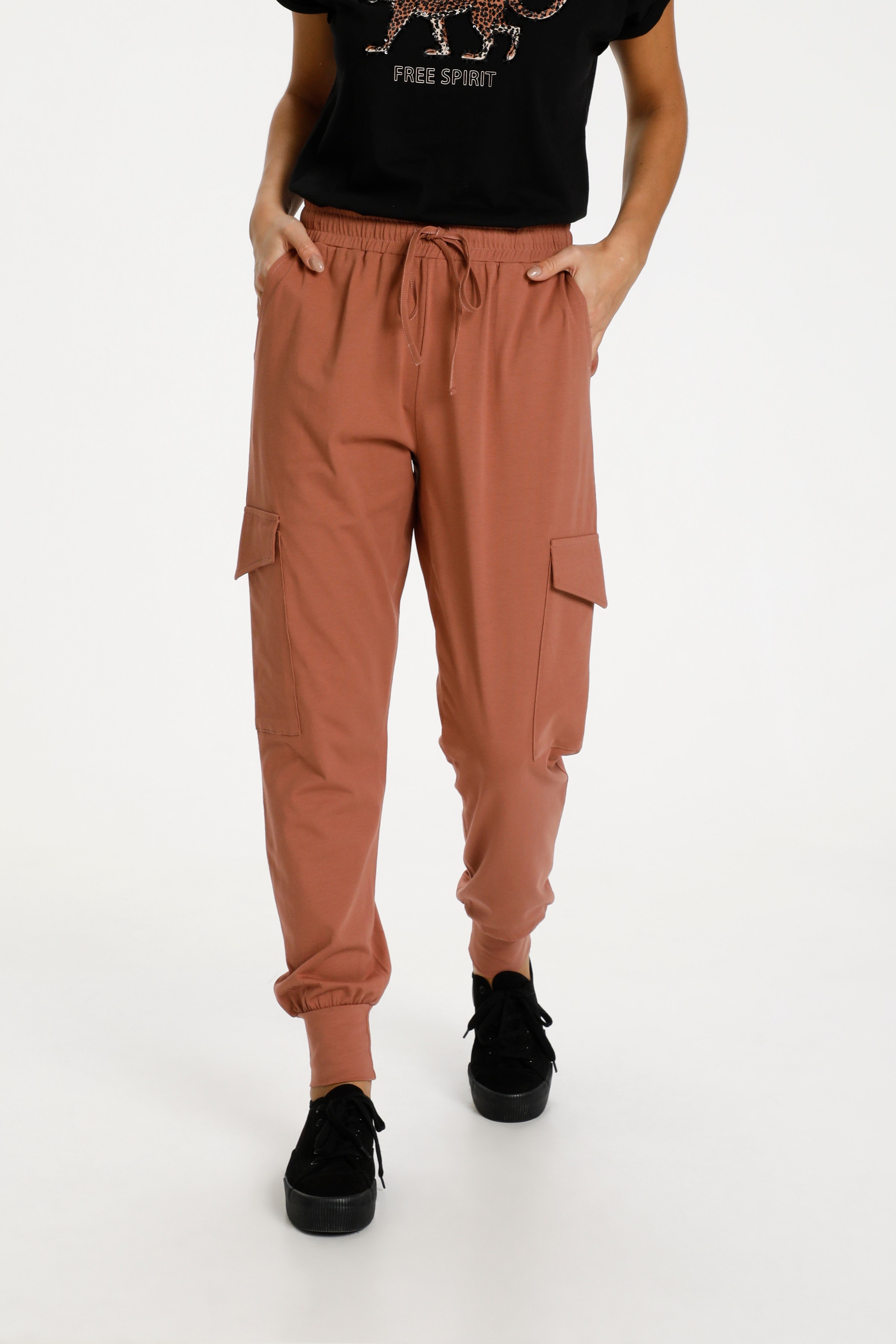KAsiggi Bukser LOOKBOOK FRONT 10504297-181235