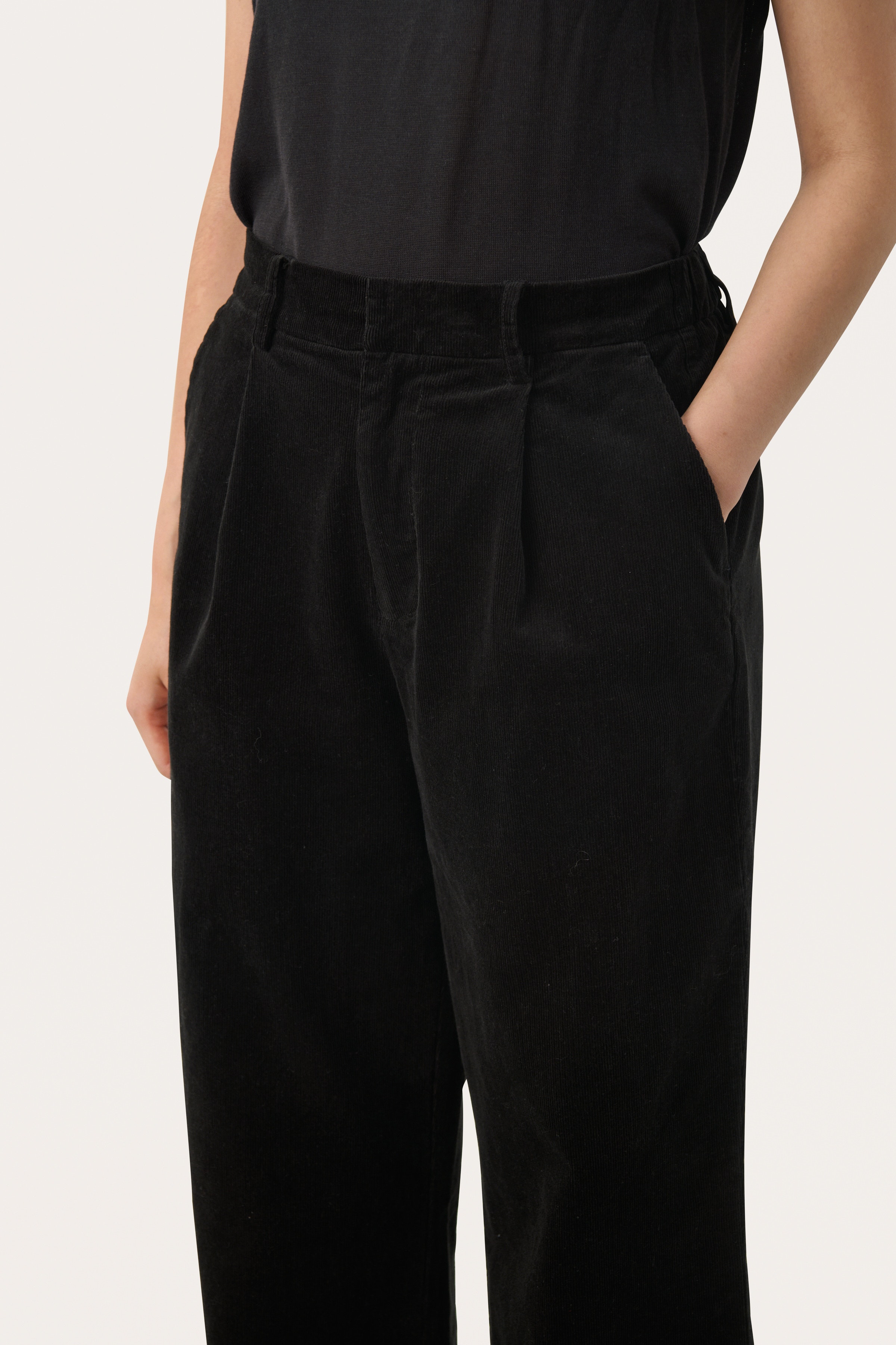 LatishaPW Trousers LOOKBOOK DETAIL 30309204-194008