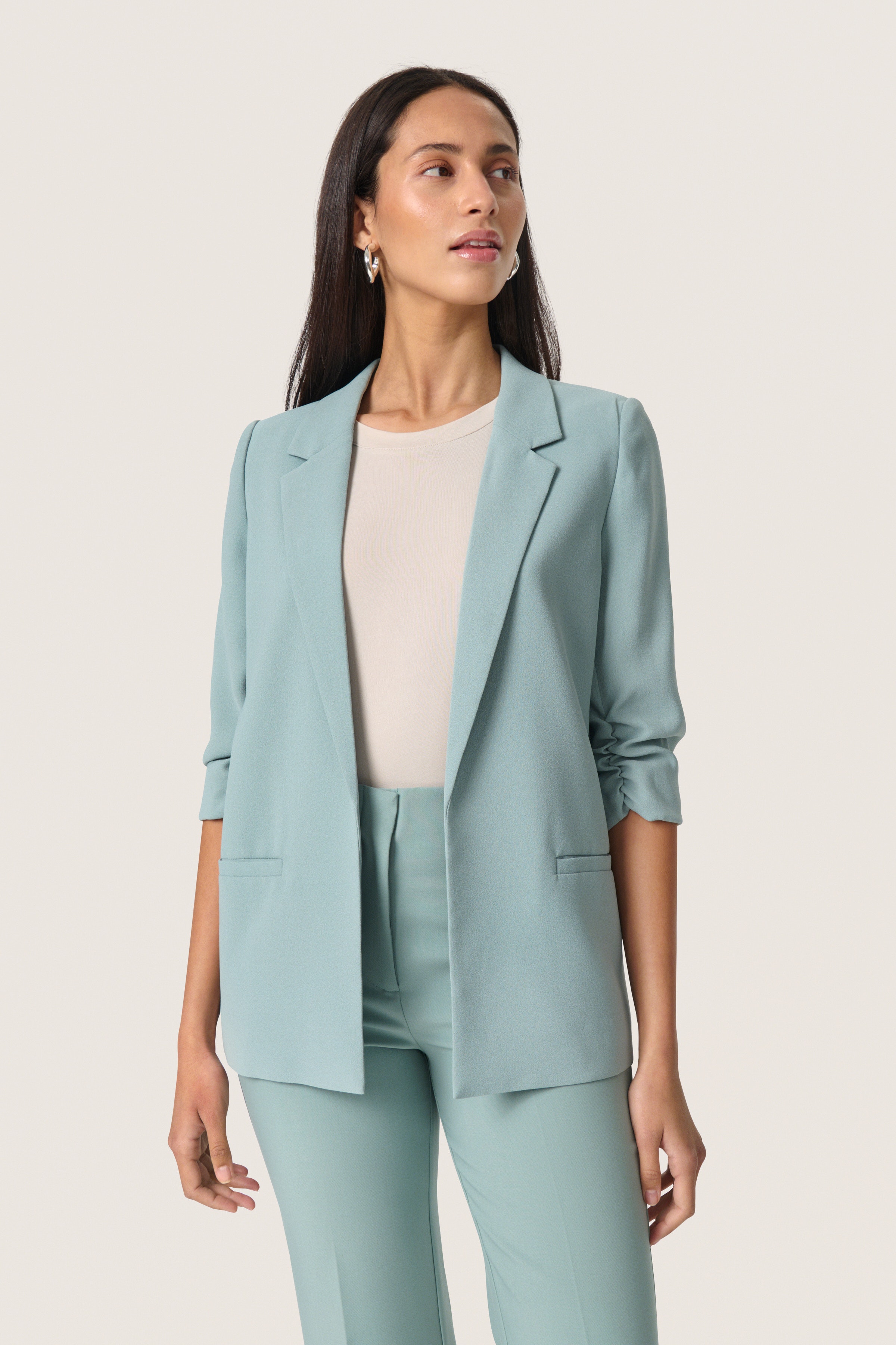 SLShirley Blazer LOOKBOOK FRONT 30403608-164706