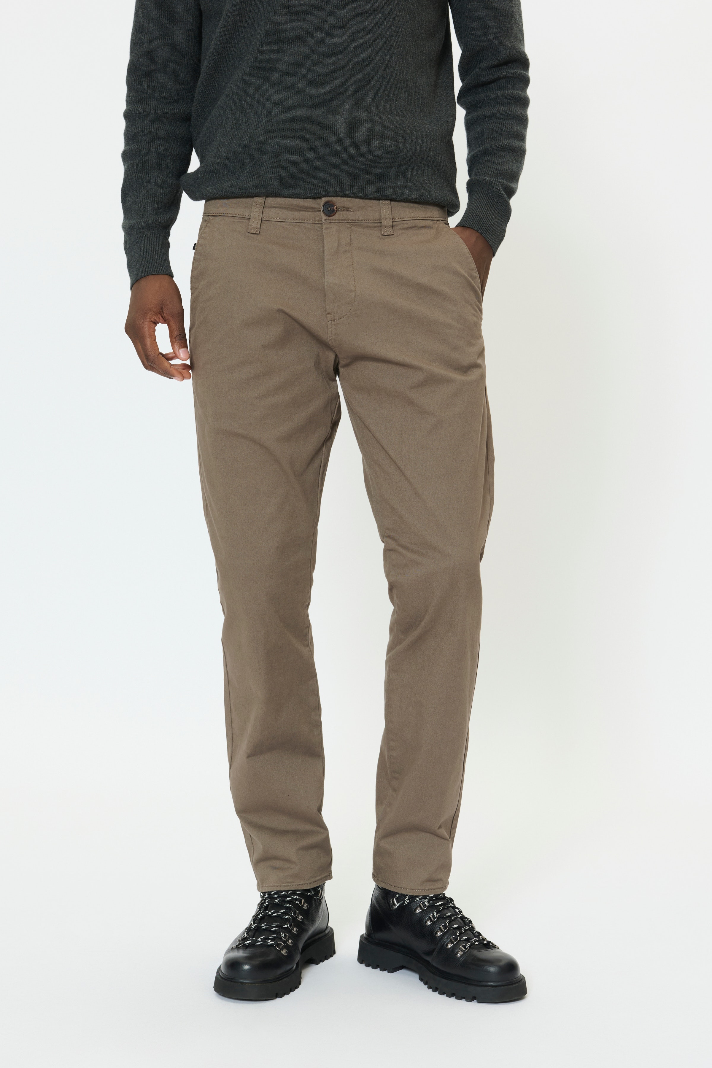 MABrent Trousers LOOKBOOK FRONT 30207455-190808