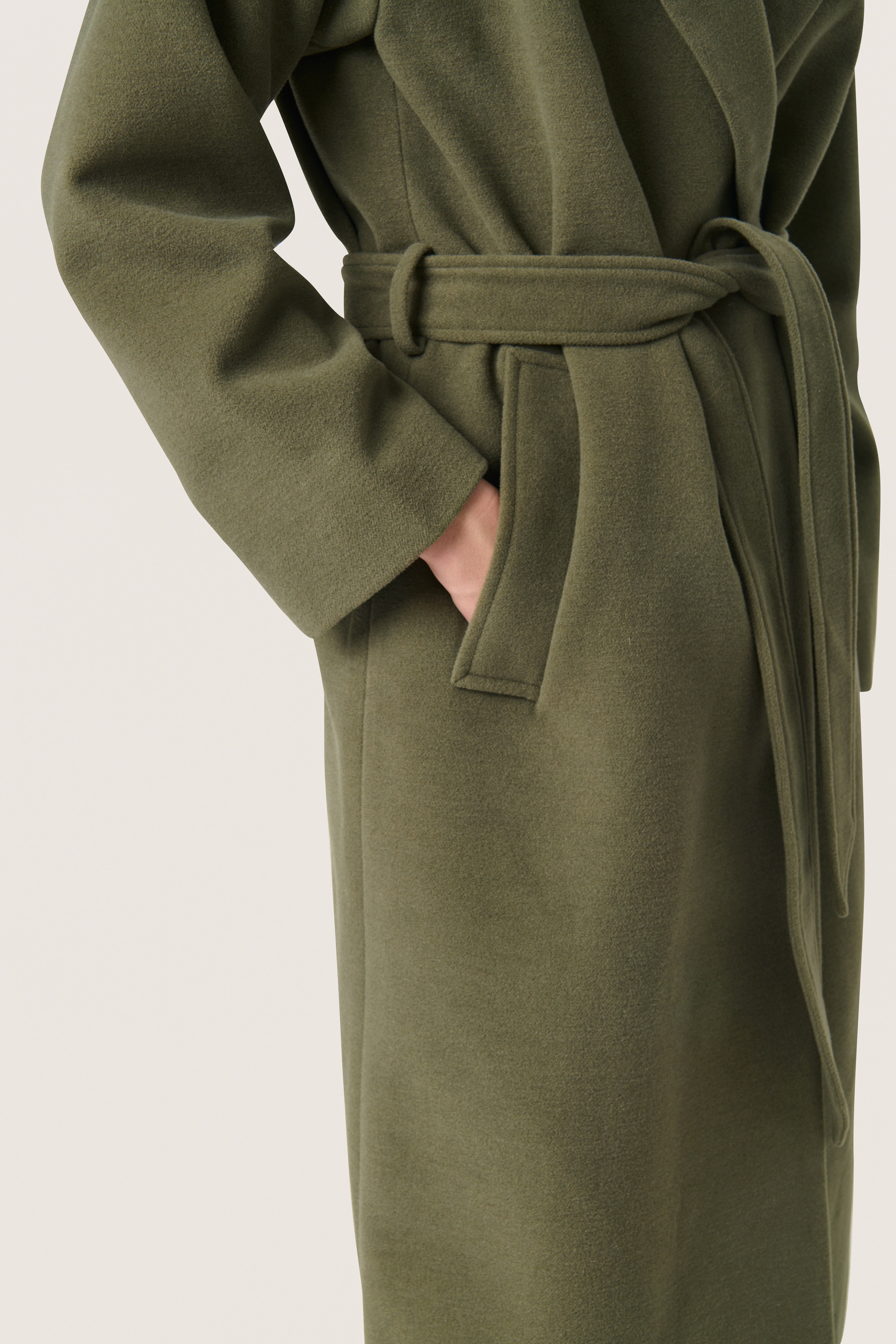SLRubie Coat LOOKBOOK DETAIL 30407507-190511