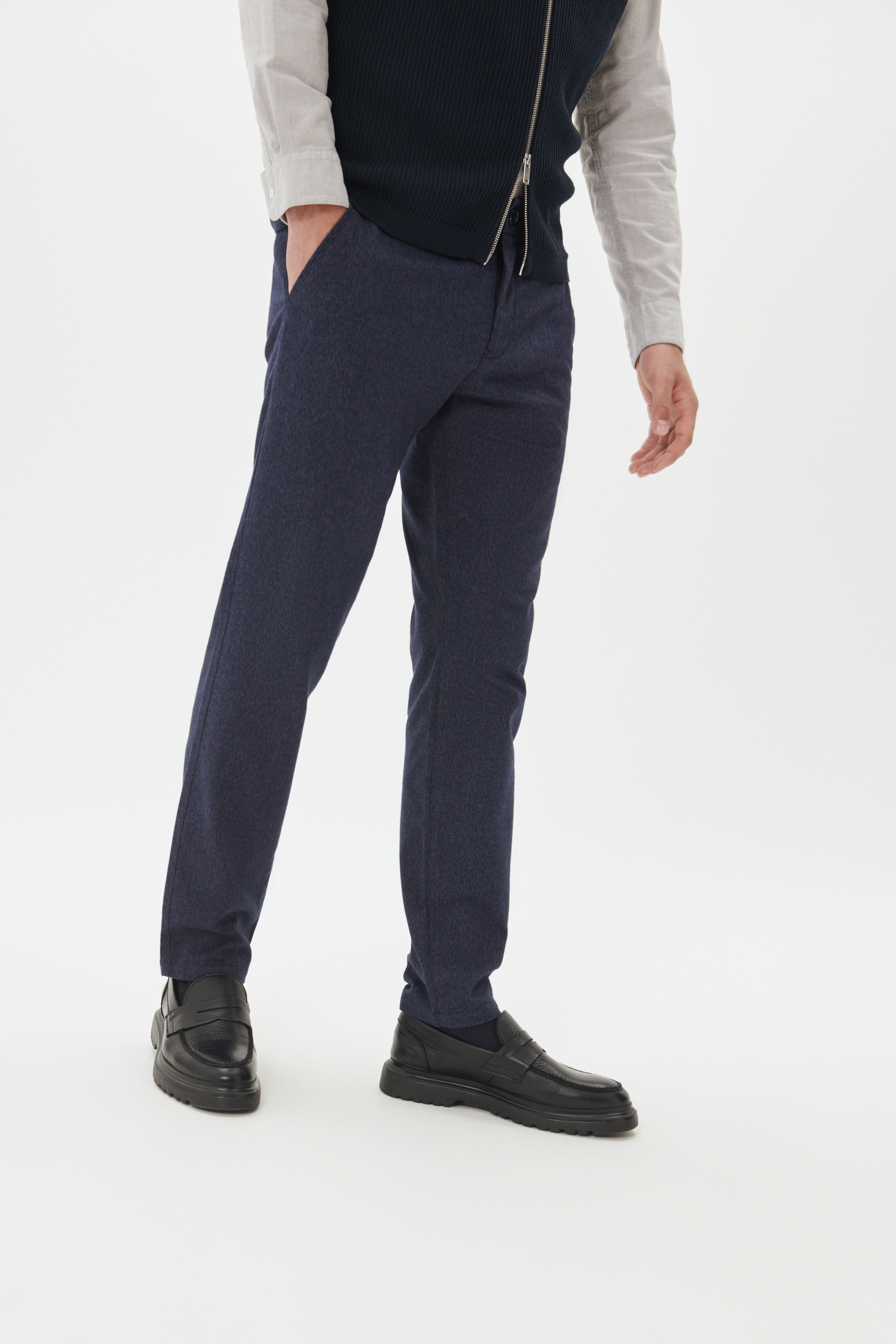 MAparker Hose LOOKBOOK FRONT 30207462-194011