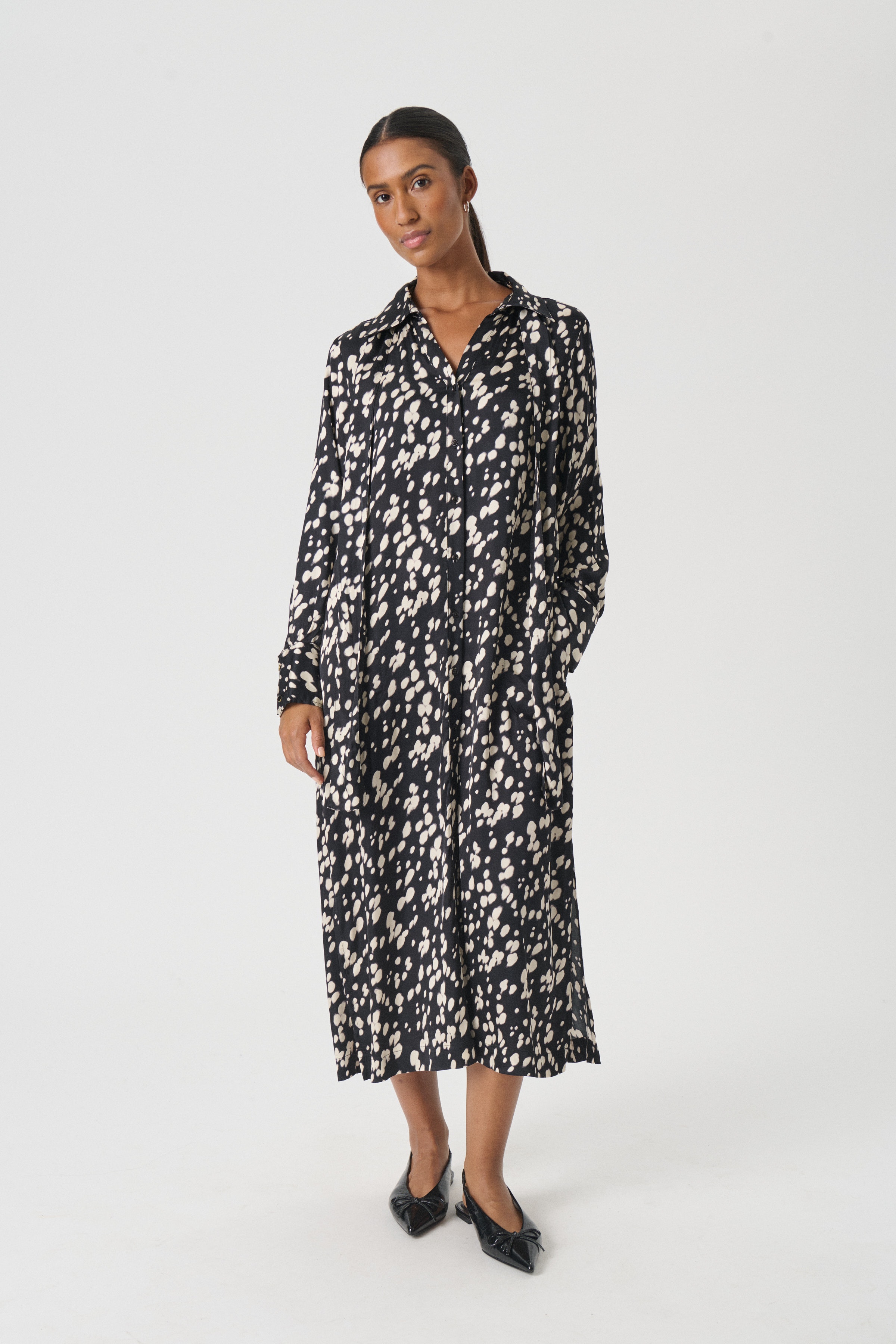 VarnaPW Kjole LOOKBOOK FRONT 30310142-304382