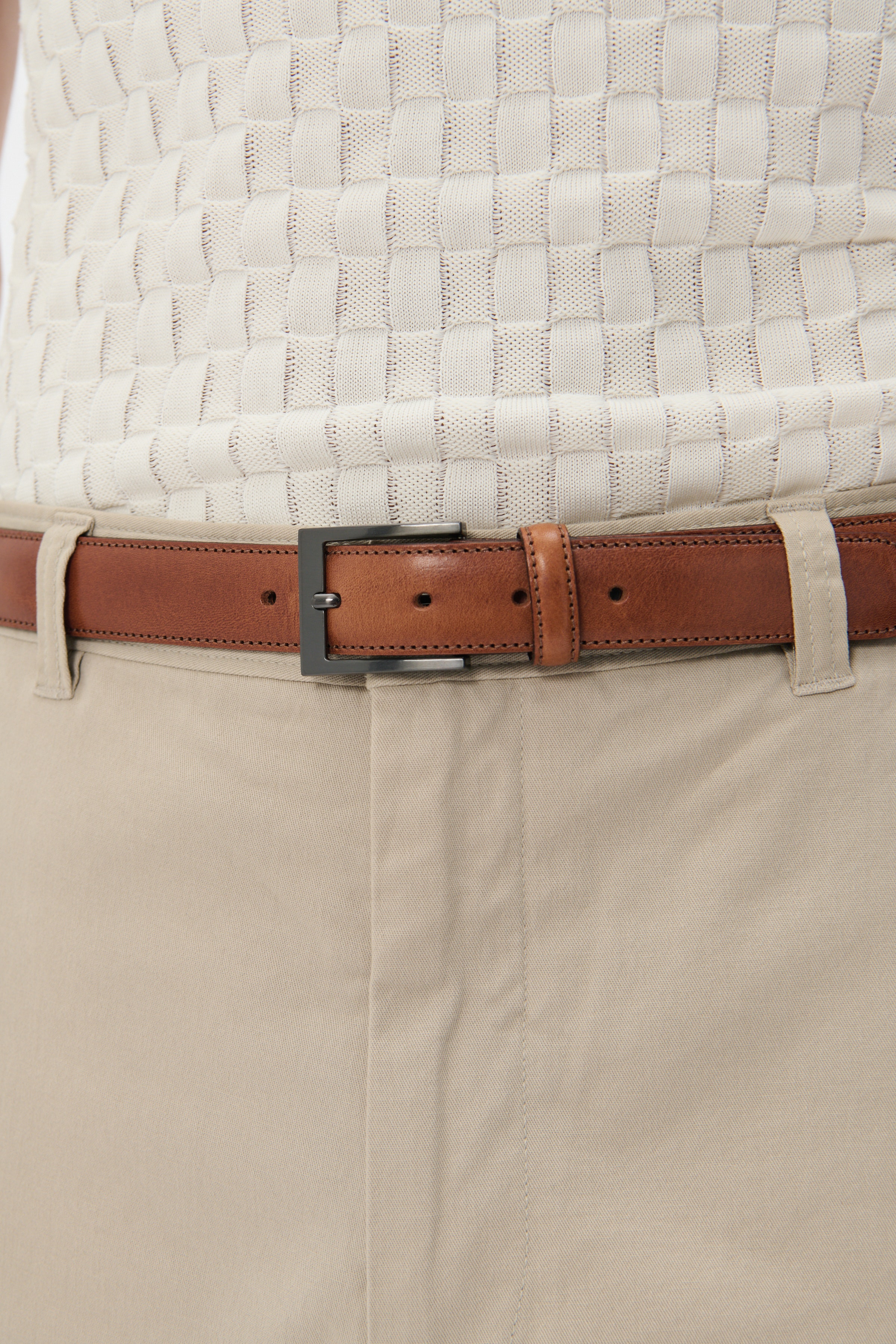 Frank Belt LOOKBOOK DETAIL 30204206-21108