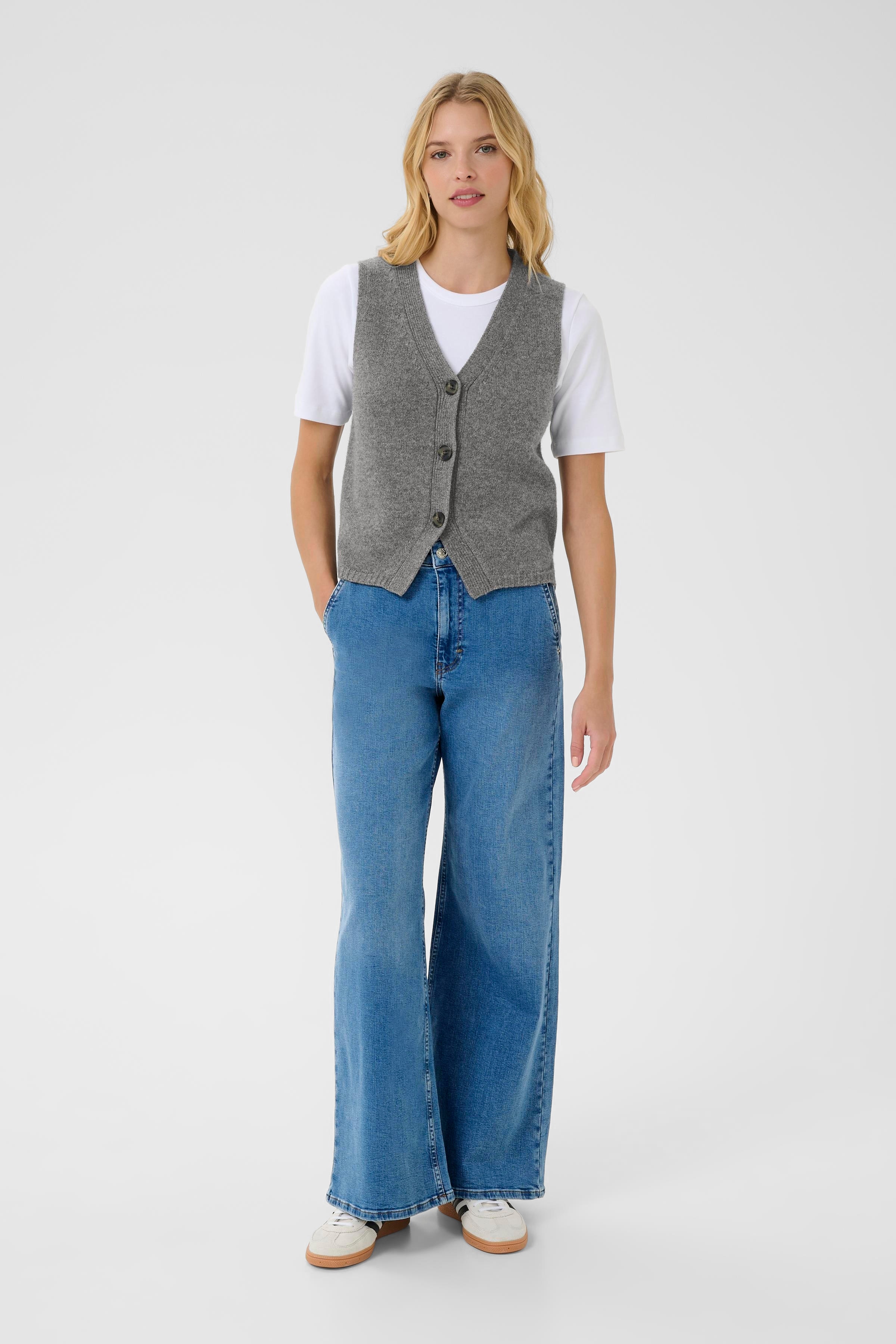 SylvaPW Waistcoat LOOKBOOK FRONT 30310052-1802011