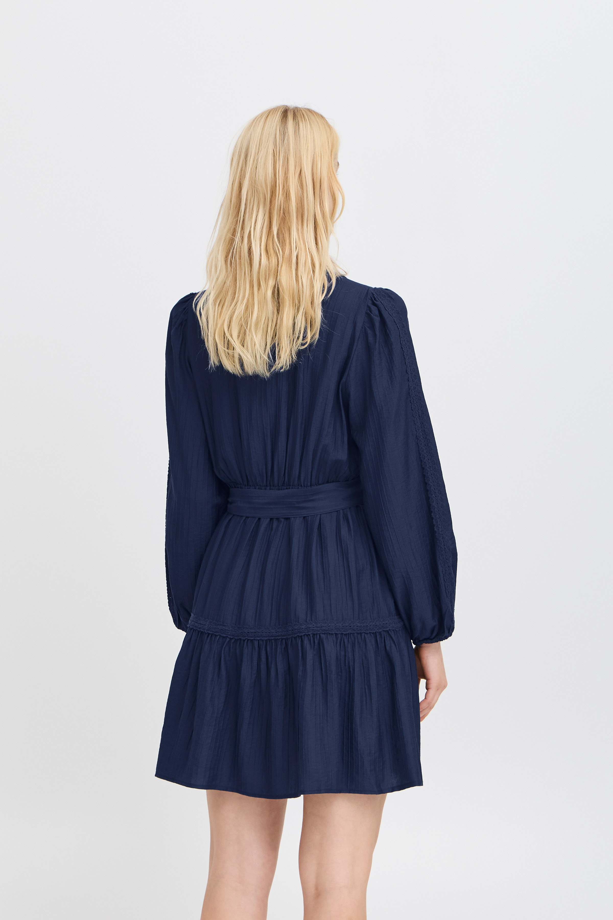 IHEVINA Kjole LOOKBOOK FRONT 20122441-194010